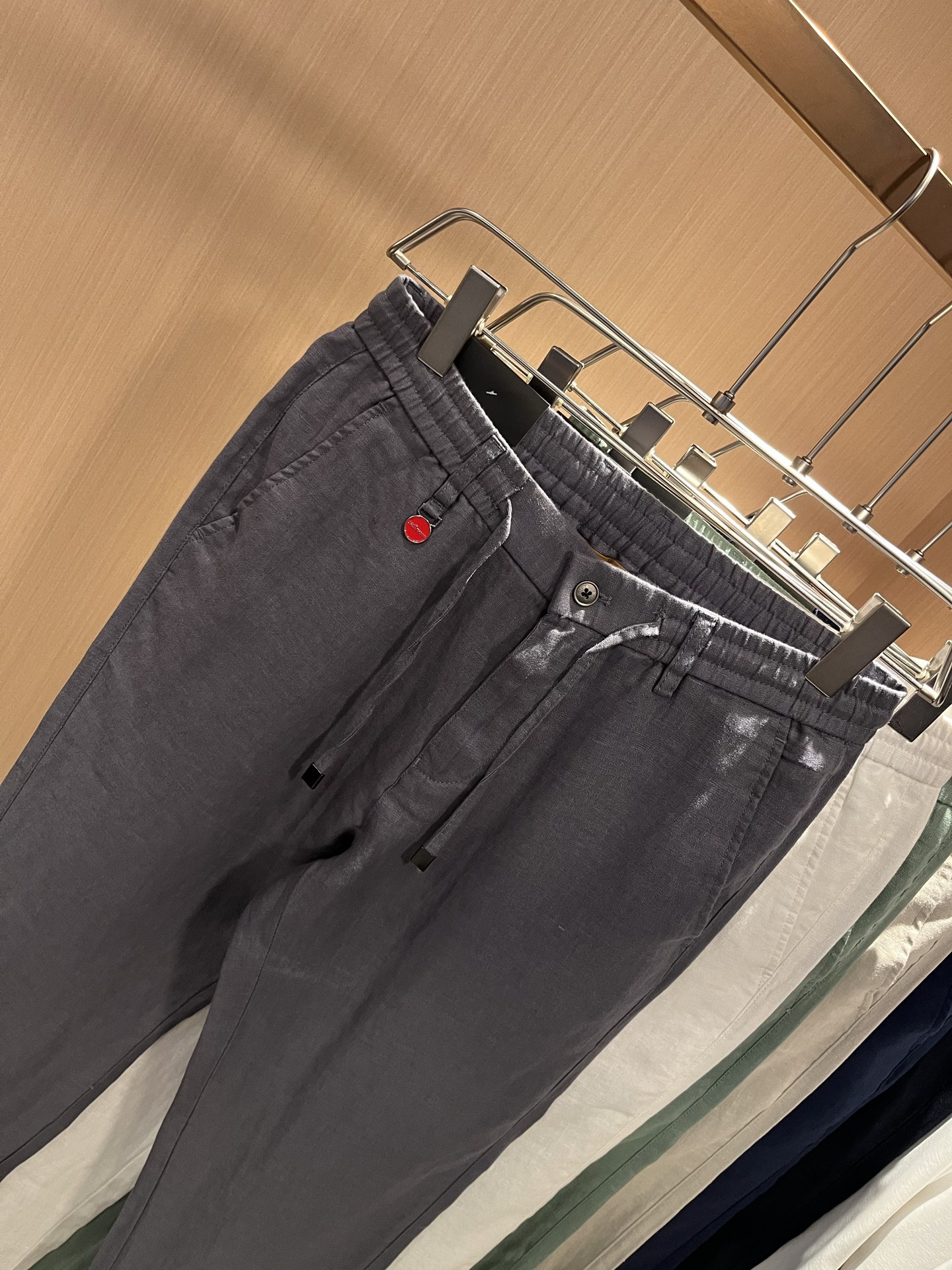  kiton 2025春夏新款男士亚麻休闲裤，男士经典时尚百搭休闲西裤!贸易公司渠道稀出，领先官网发售!