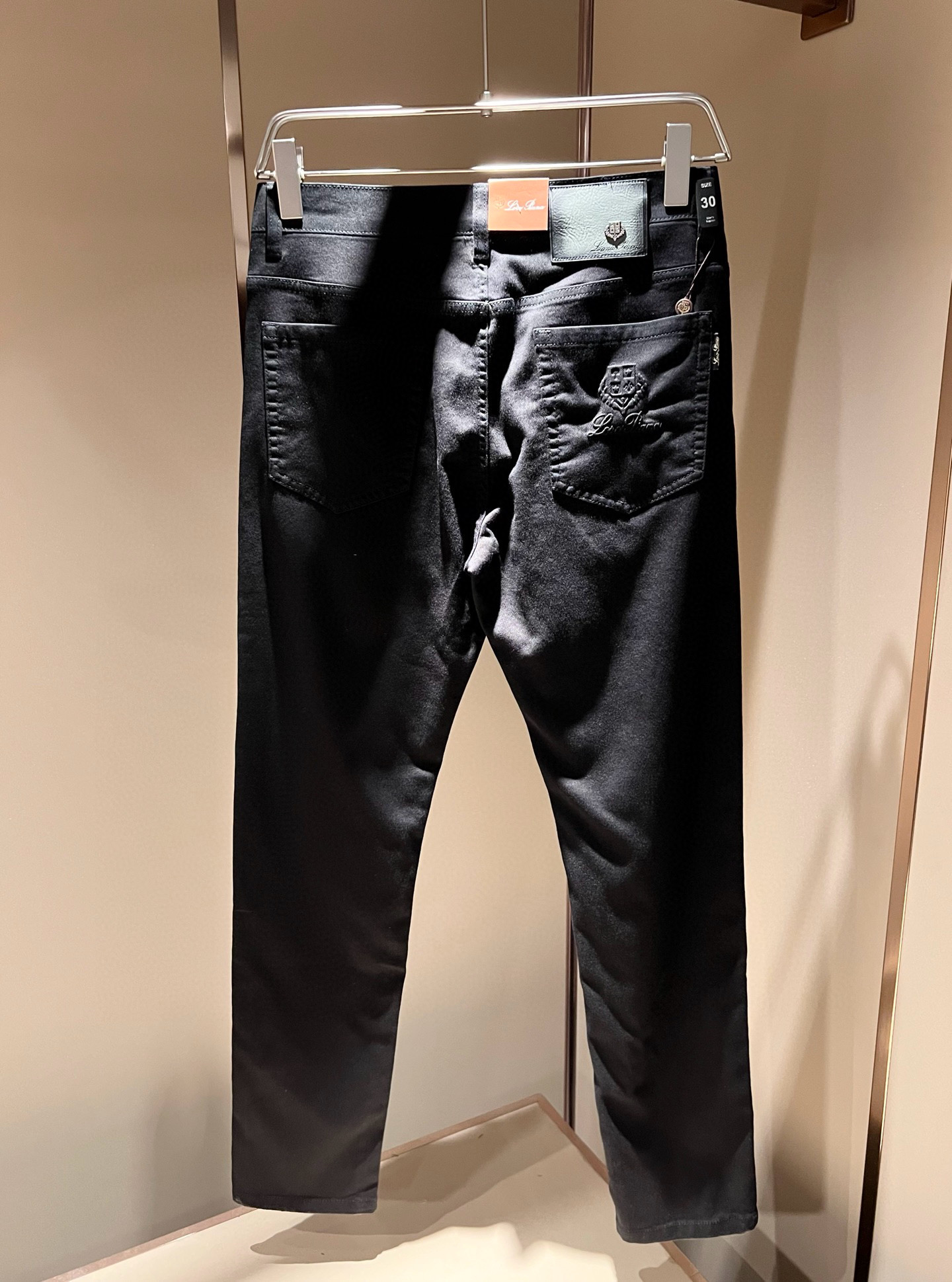   Loro Piana诺悠翩雅 2025春夏新品男士时装款高端休闲裤，香港洋行渠道货，日本原厂出品，纯