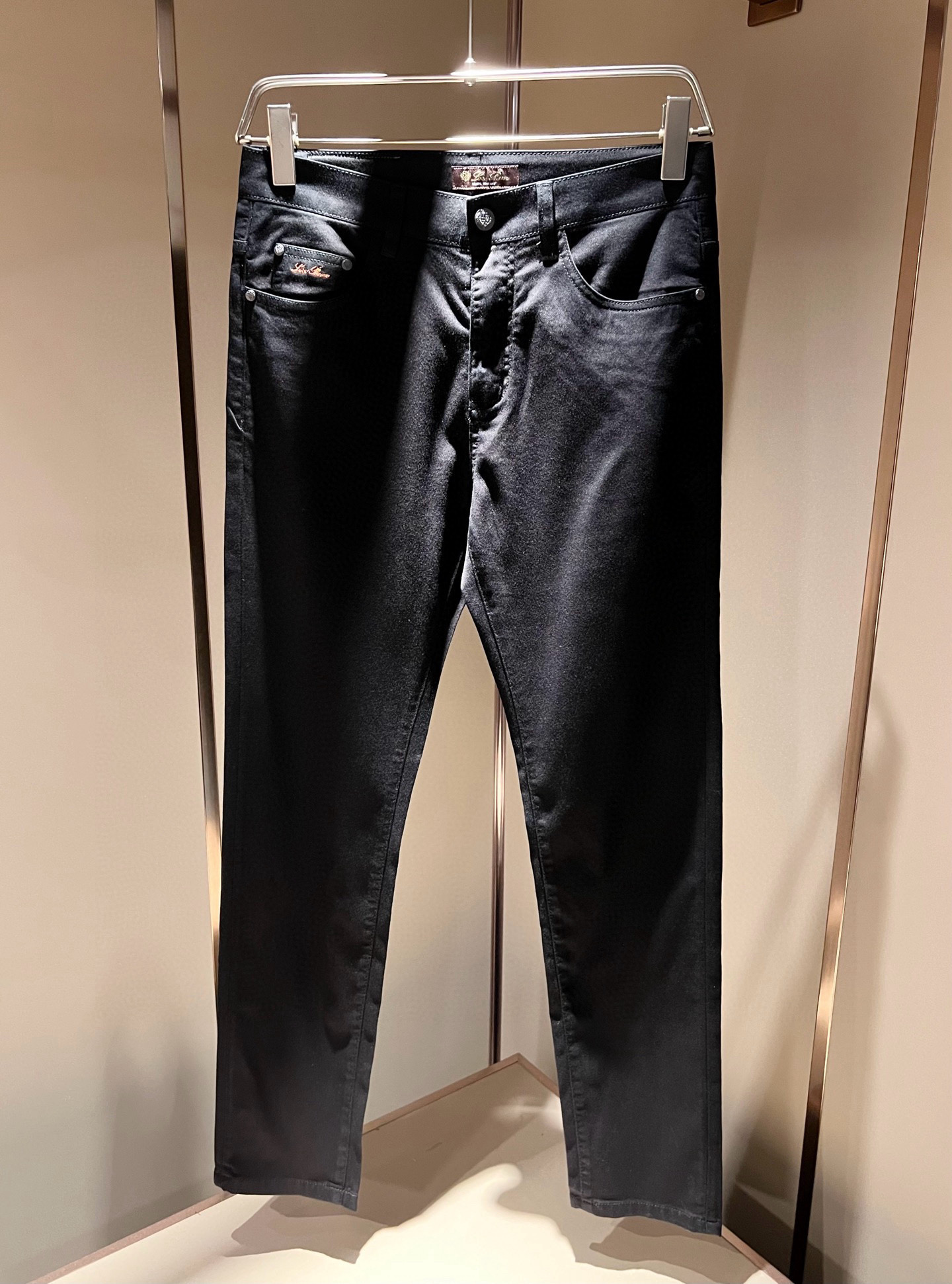   Loro Piana诺悠翩雅 2025春夏新品男士时装款高端休闲裤，香港洋行渠道货，日本原厂出品，纯