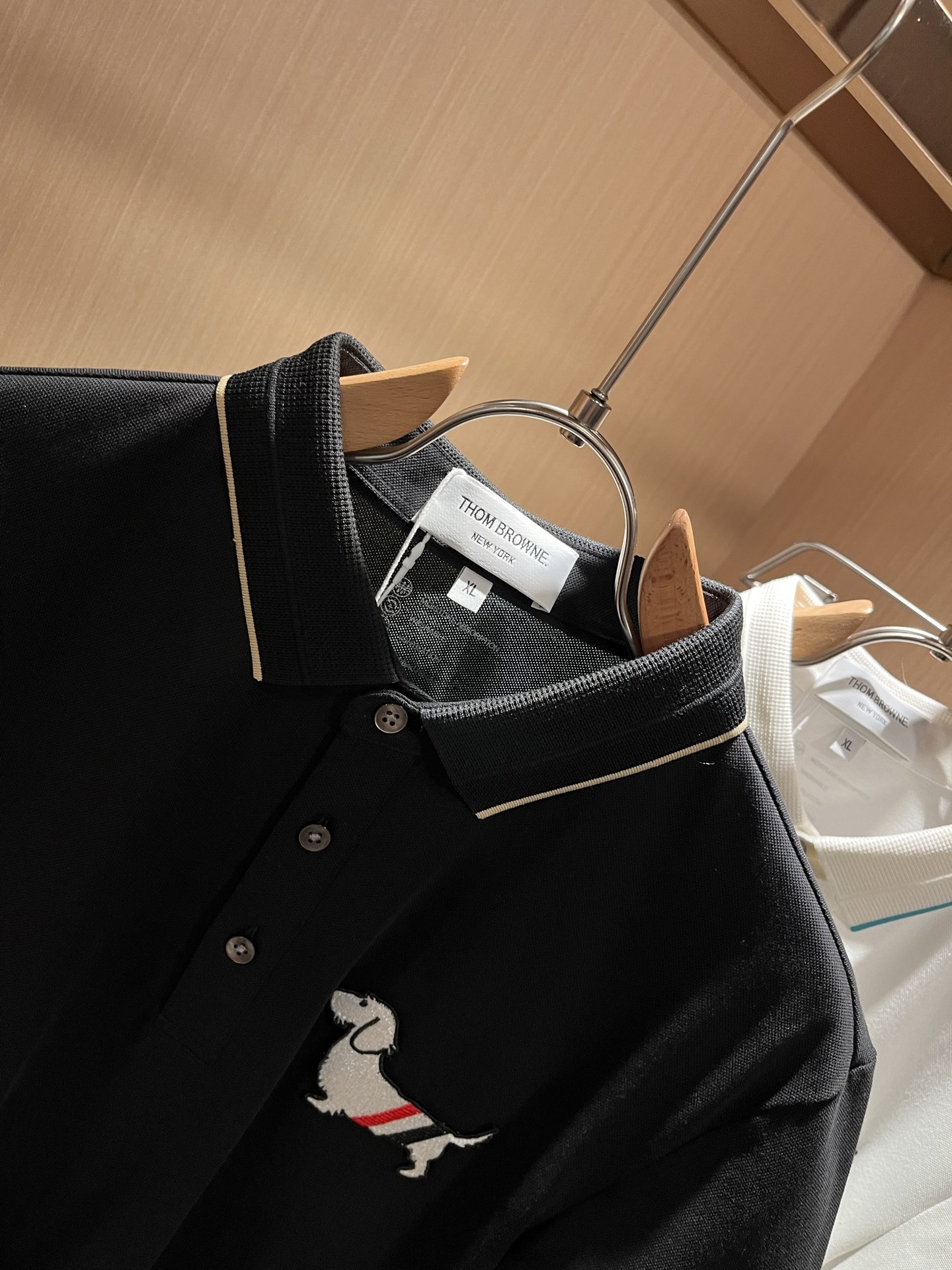 ThomBrow*e汤姆*朗 ~2025春夏新品!官网同步有售,休闲经典翻领短袖Polo衫,独特设计魅