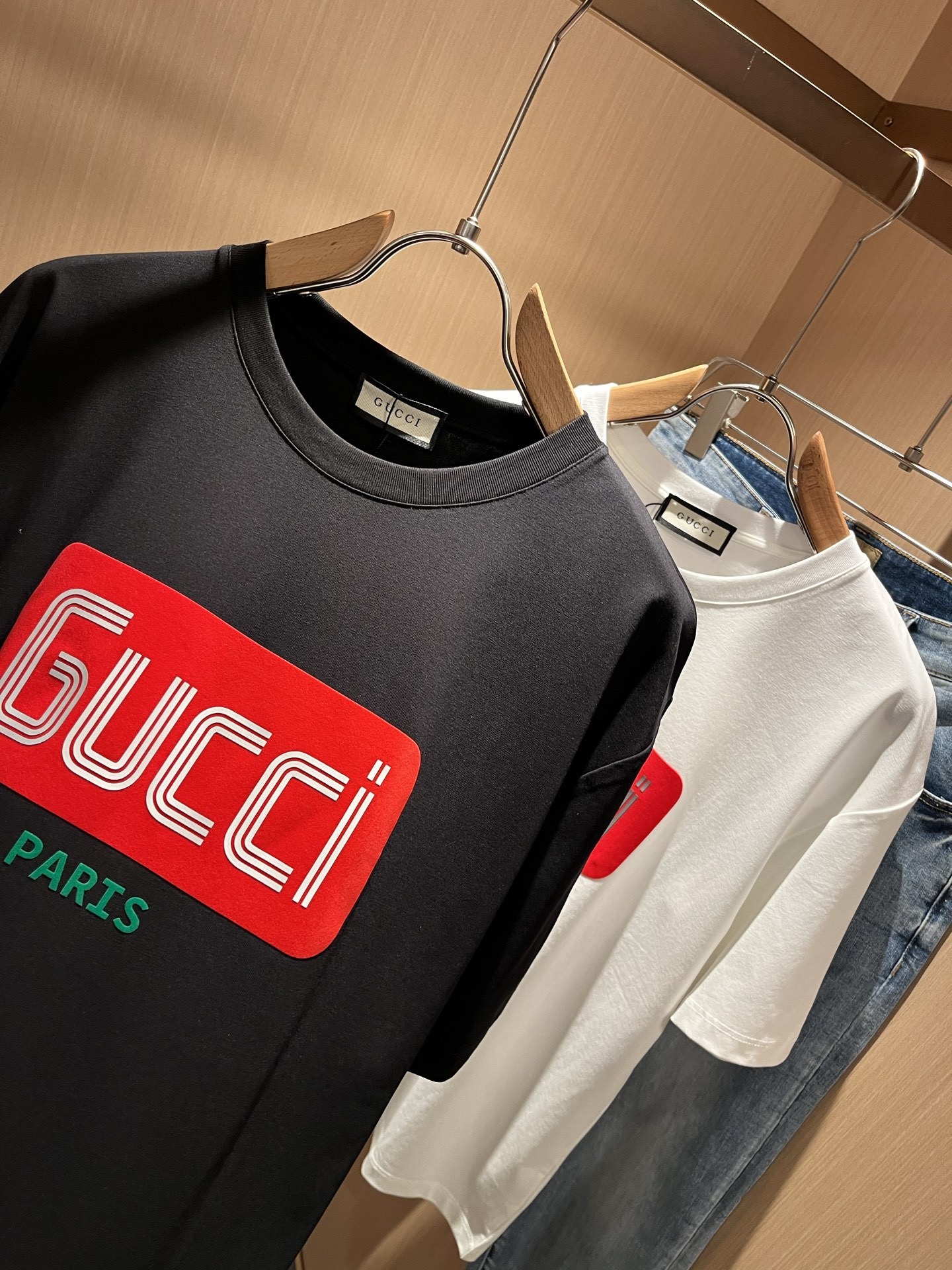 Gucc*古家 2025春夏新款男女同情侣款👫休闲宽松棉质圆领短袖T恤衫!贸易公司渠道稀出,同步官