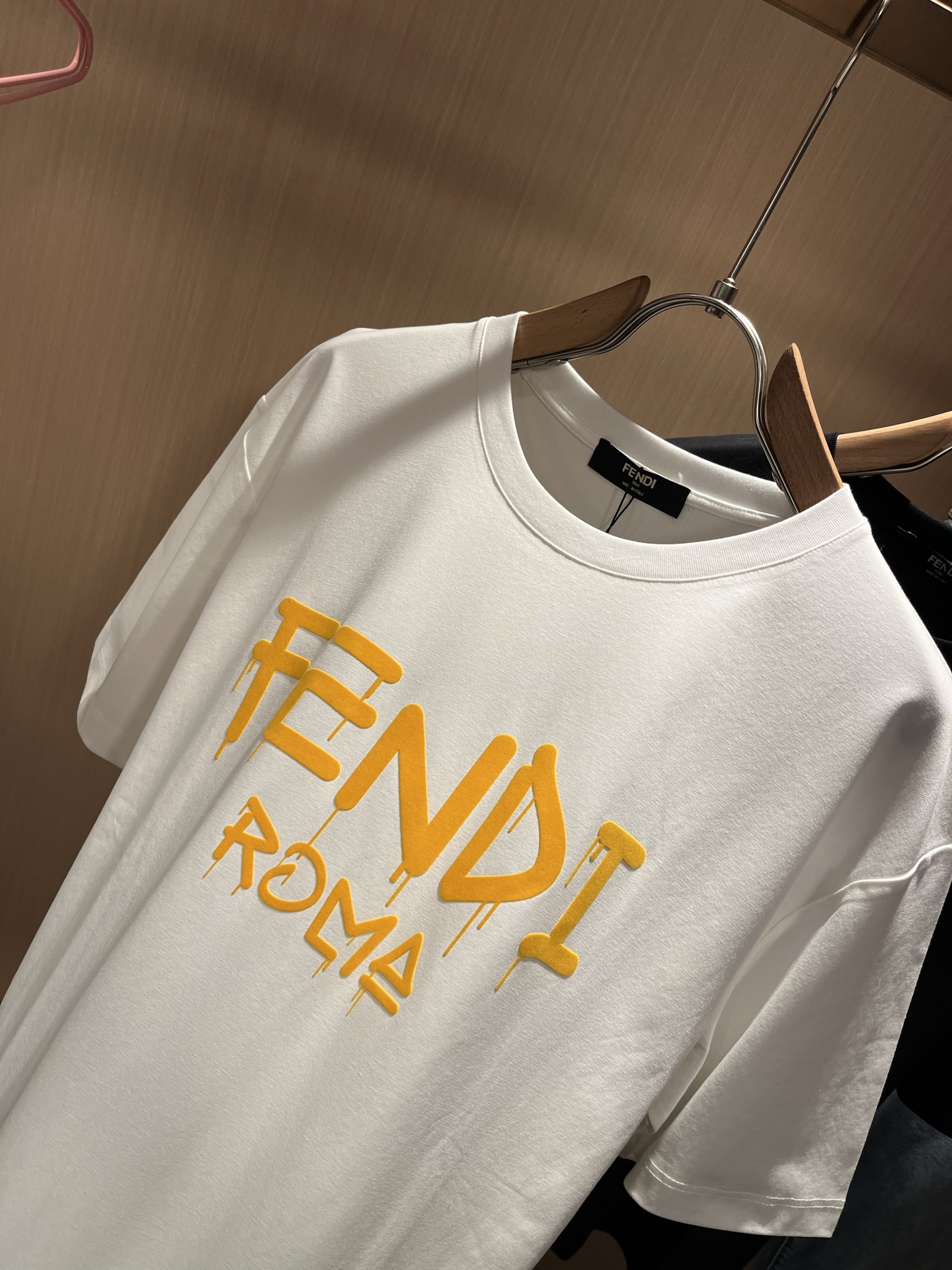   FEN*I 芬*迪2025春夏新款FD家族FF男女同款👫短袖T恤，男女同款👫百搭极简短袖。意大利原厂