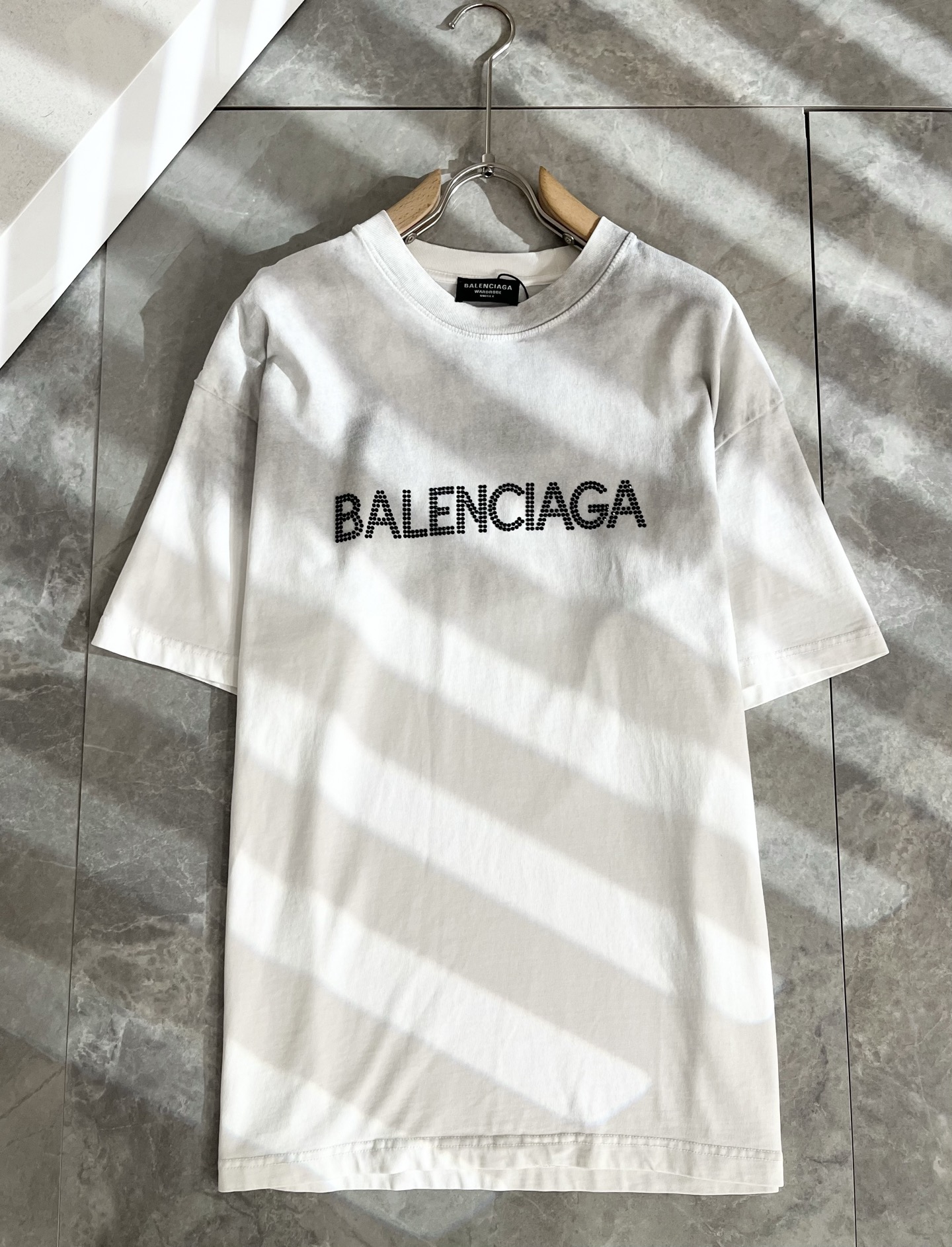  BALENCI*GA巴黎*家 2025春夏新款男女同款👫短袖T恤！走秀图案印花时尚休闲短袖T恤衫！设计