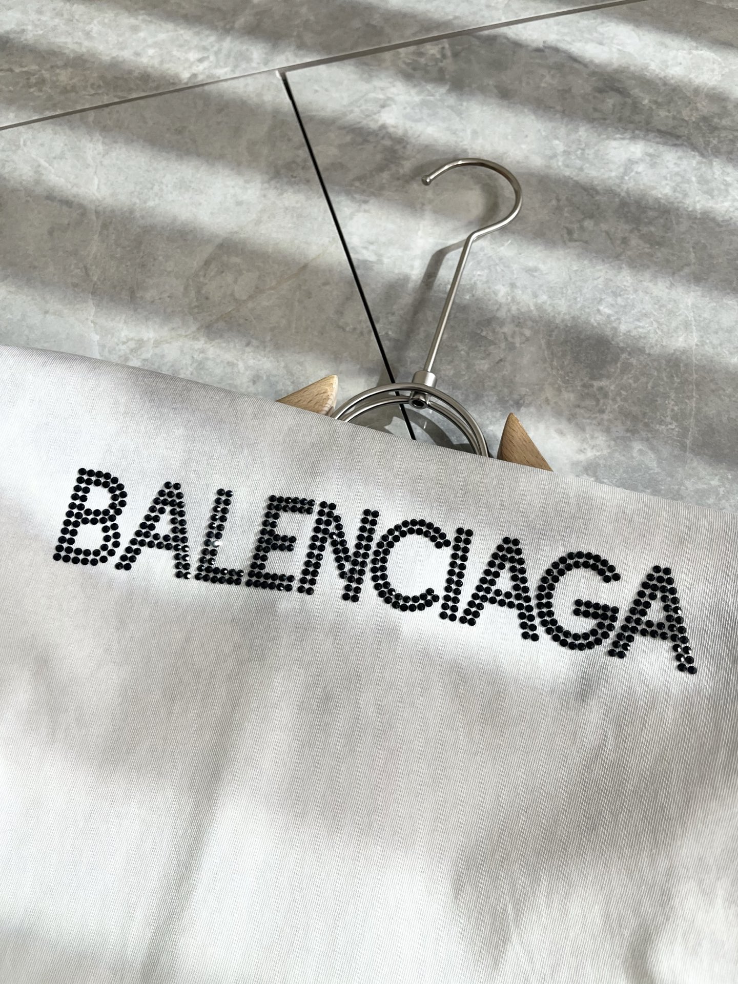  BALENCI*GA巴黎*家 2025春夏新款男女同款👫短袖T恤！走秀图案印花时尚休闲短袖T恤衫！设计
