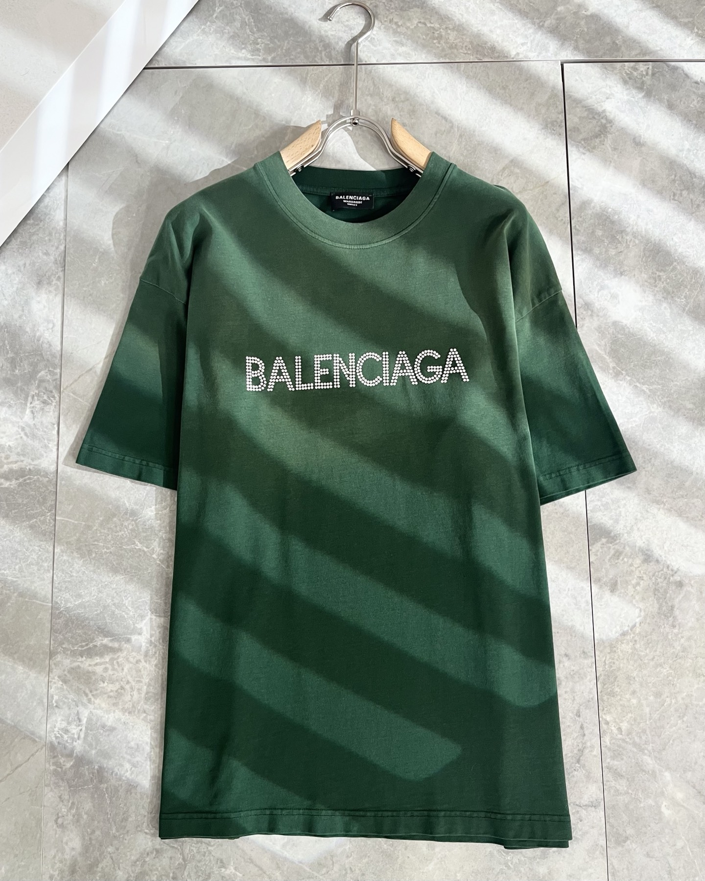  BALENCI*GA巴黎*家 2025春夏新款男女同款👫短袖T恤！走秀图案印花时尚休闲短袖T恤衫！设计