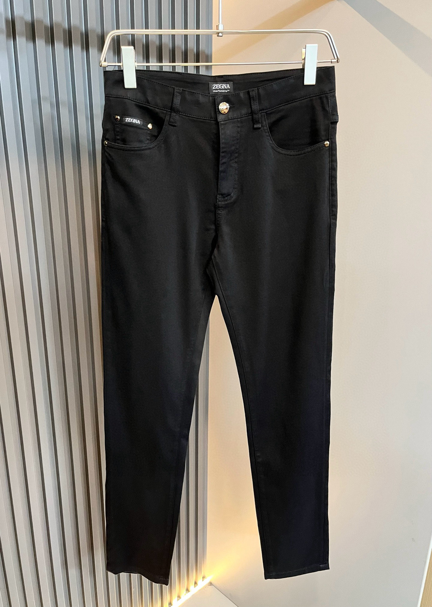  Zegna 杰尼亚 2025春夏新款男士休闲牛仔裤，压轴的渠道货出现了！！柜台同步销售！ 毫不夸张的说