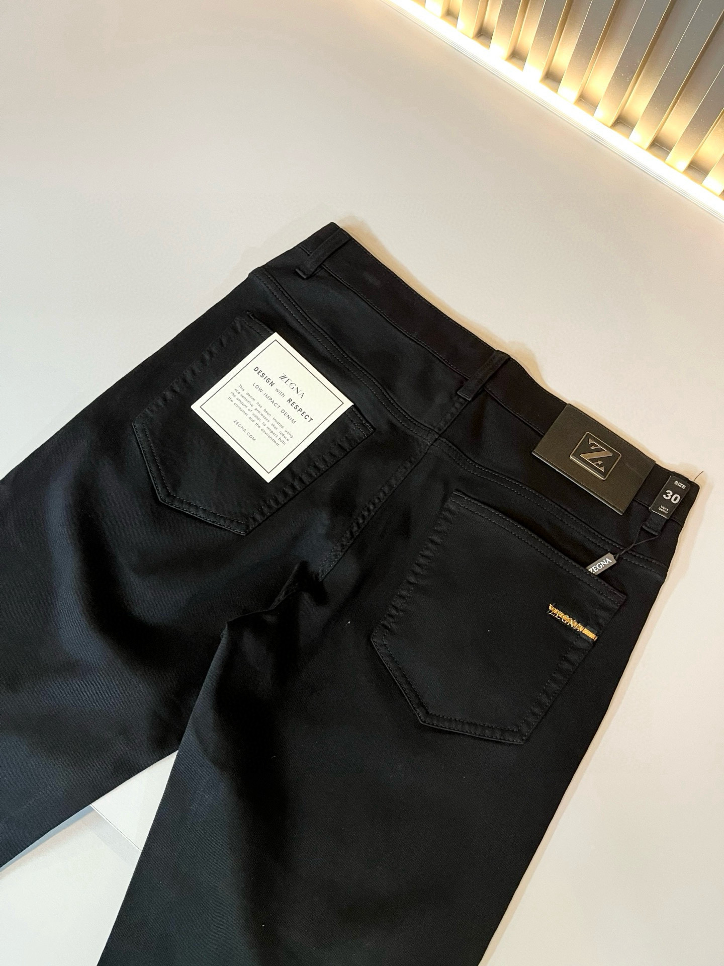  Zegna 杰尼亚 2025春夏新款男士休闲牛仔裤，压轴的渠道货出现了！！柜台同步销售！ 毫不夸张的说
