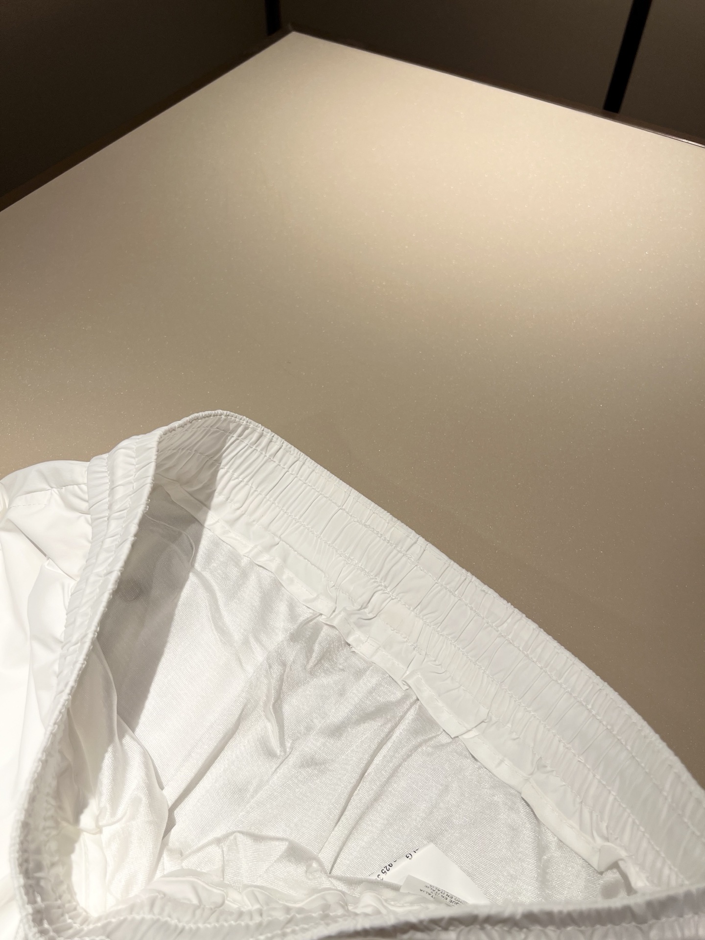  Versa*e 范*哲2025春夏新款男女同款👫休闲短裤，潮流轻奢新品登场 原单复刻产物 高端品质 市