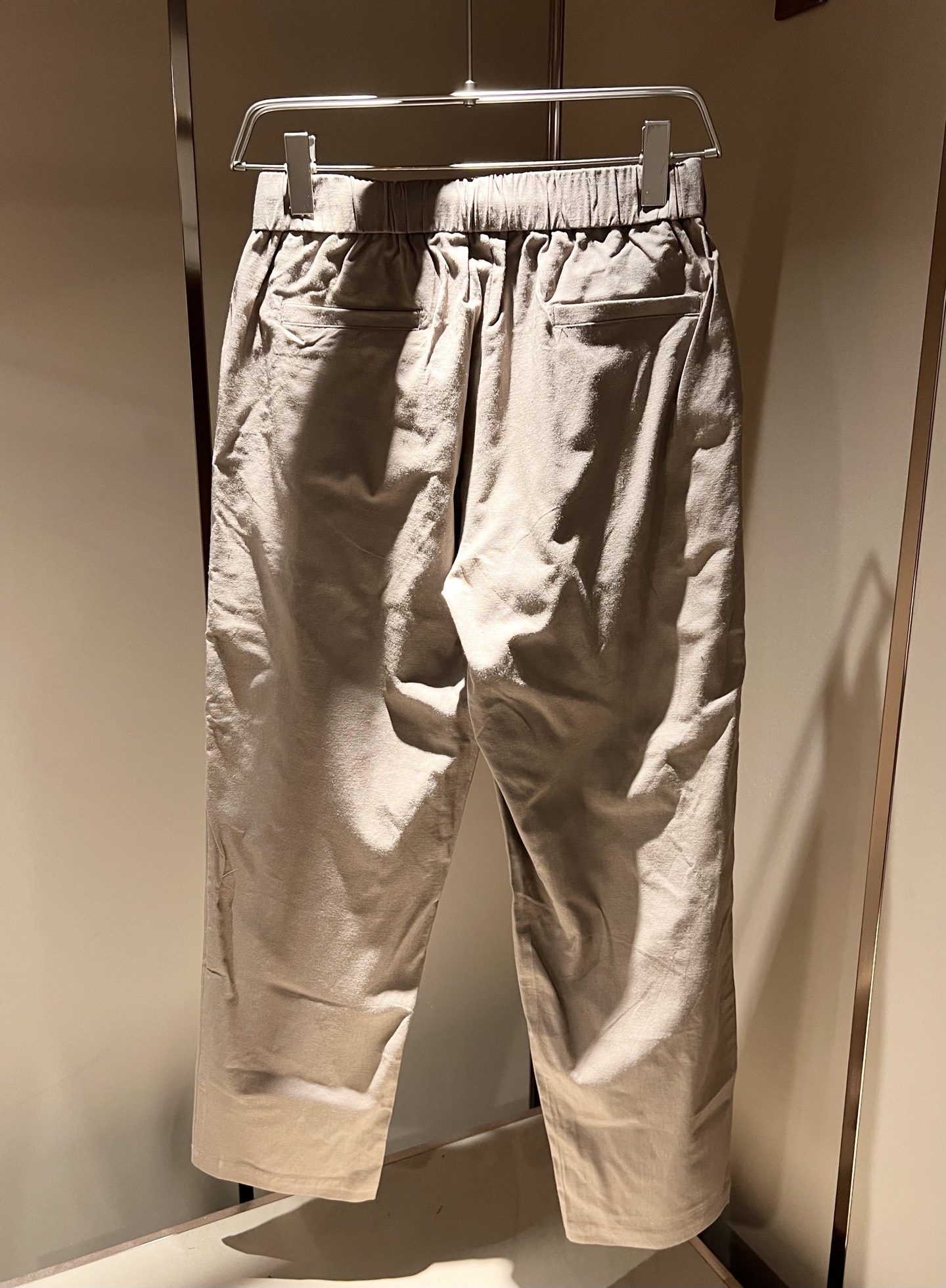  Loro Piana诺悠翩雅 2025春夏新品男士纯亚麻休闲裤，最新的贸易订单全品相！！网红款！上身舒