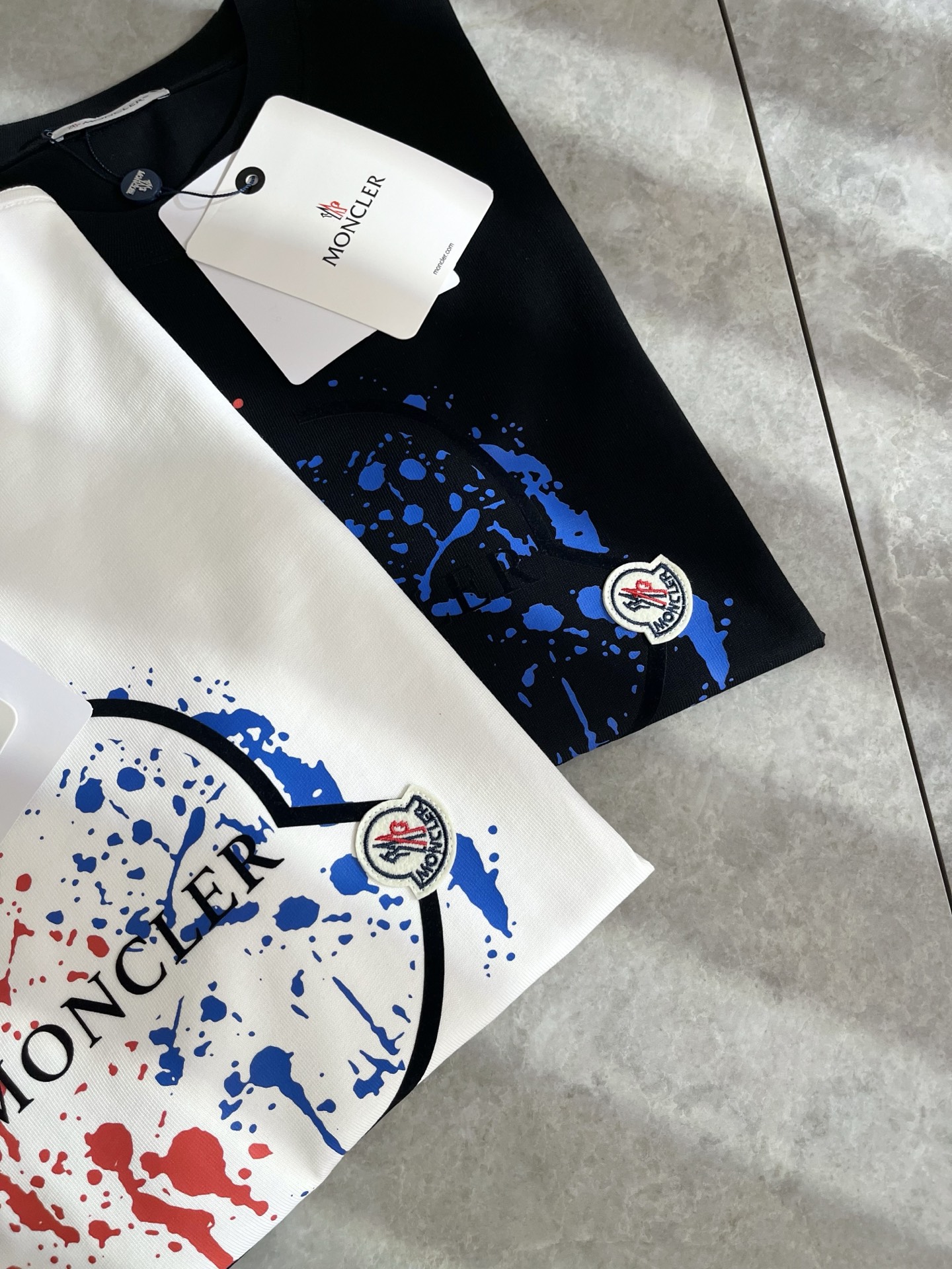   Moncler蒙家 2025春夏最新男女同款👫贸易订单短袖T恤，全品相！！网红款！采用logo图案印