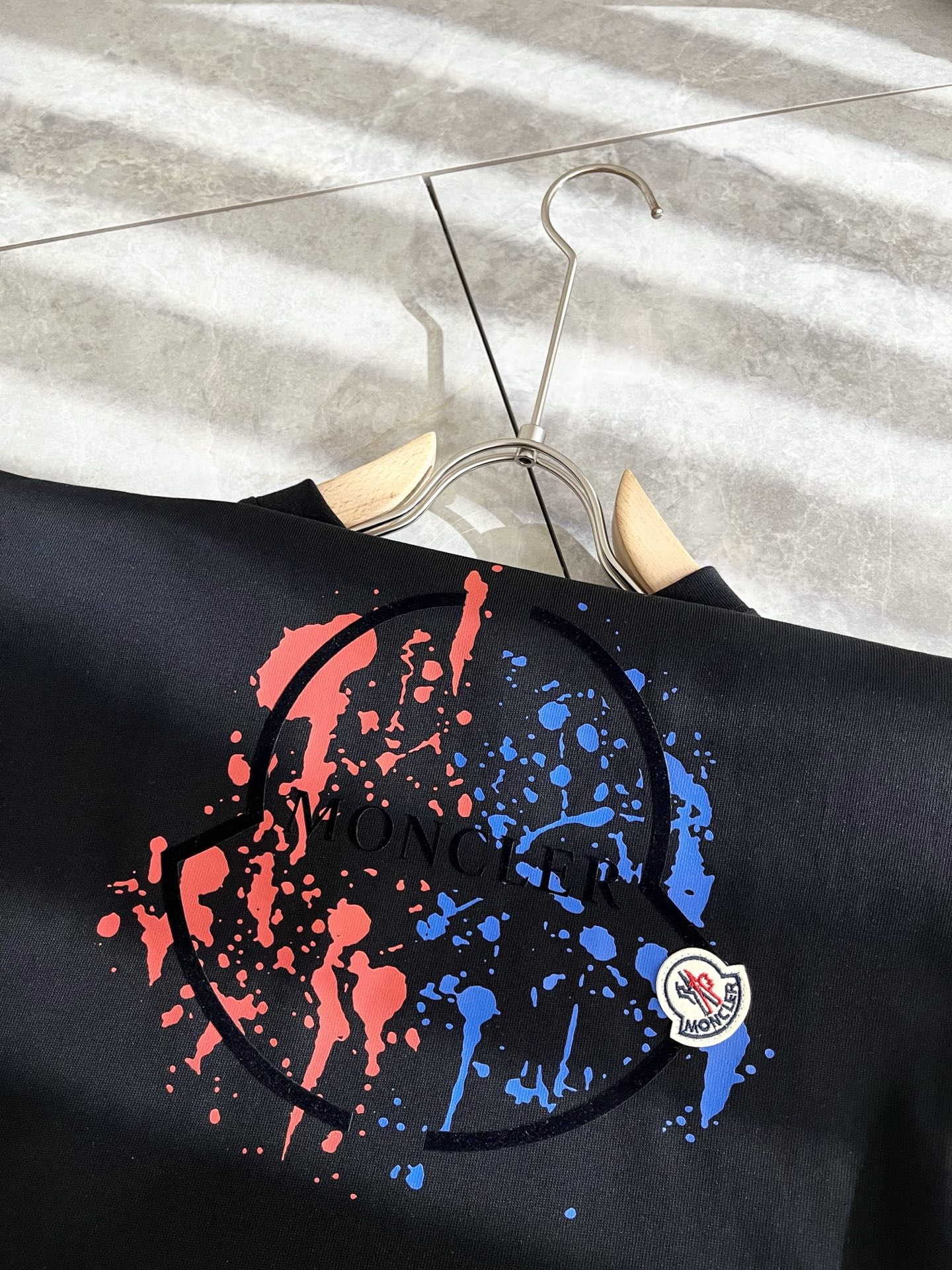   Moncler蒙家 2025春夏最新男女同款👫贸易订单短袖T恤，全品相！！网红款！采用logo图案印