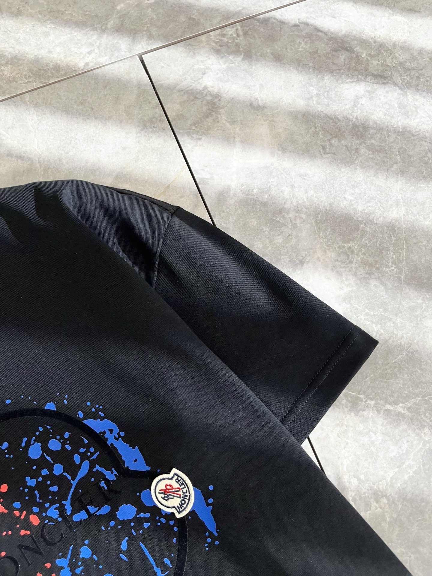   Moncler蒙家 2025春夏最新男女同款👫贸易订单短袖T恤，全品相！！网红款！采用logo图案印