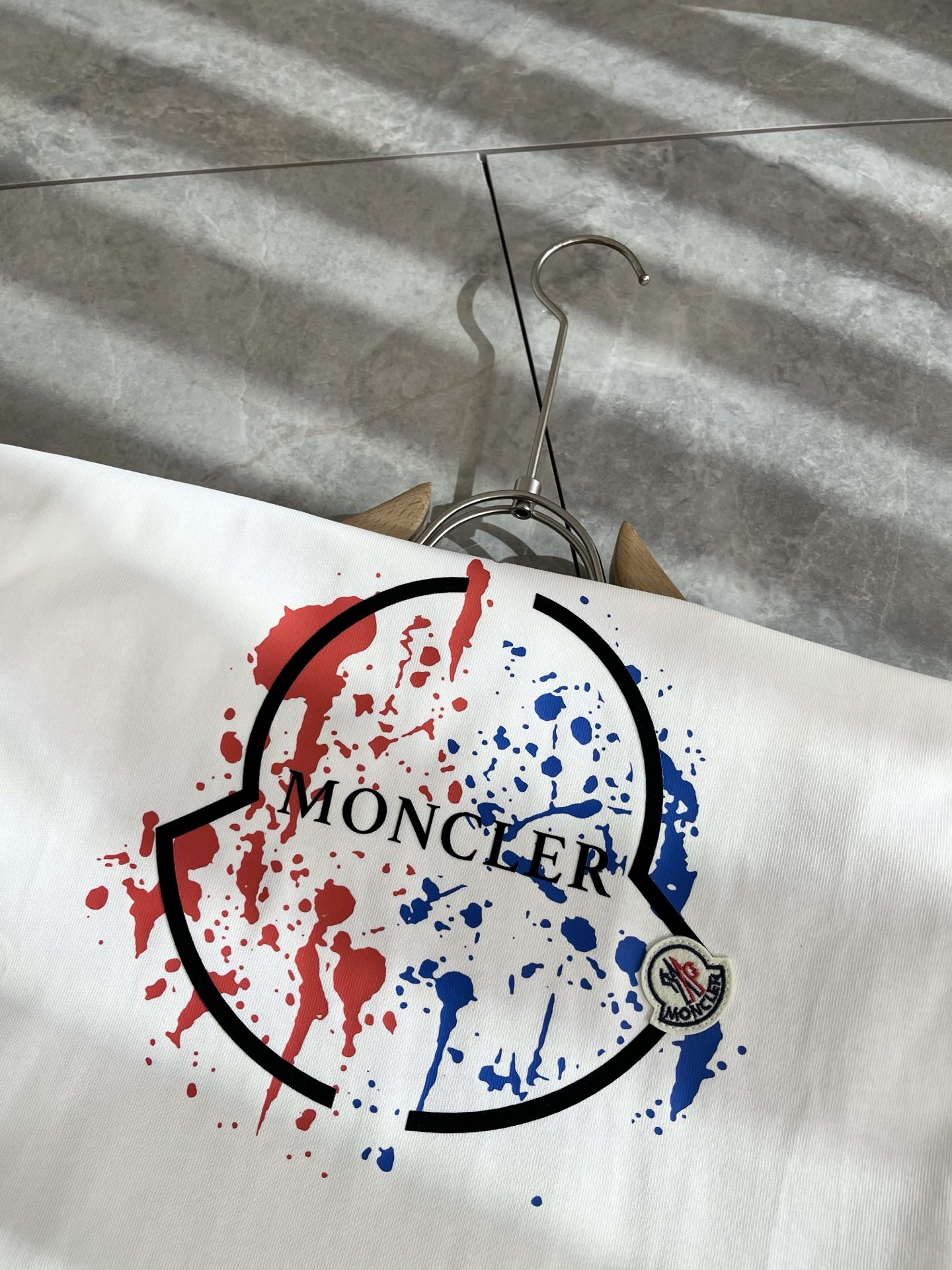   Moncler蒙家 2025春夏最新男女同款👫贸易订单短袖T恤，全品相！！网红款！采用logo图案印