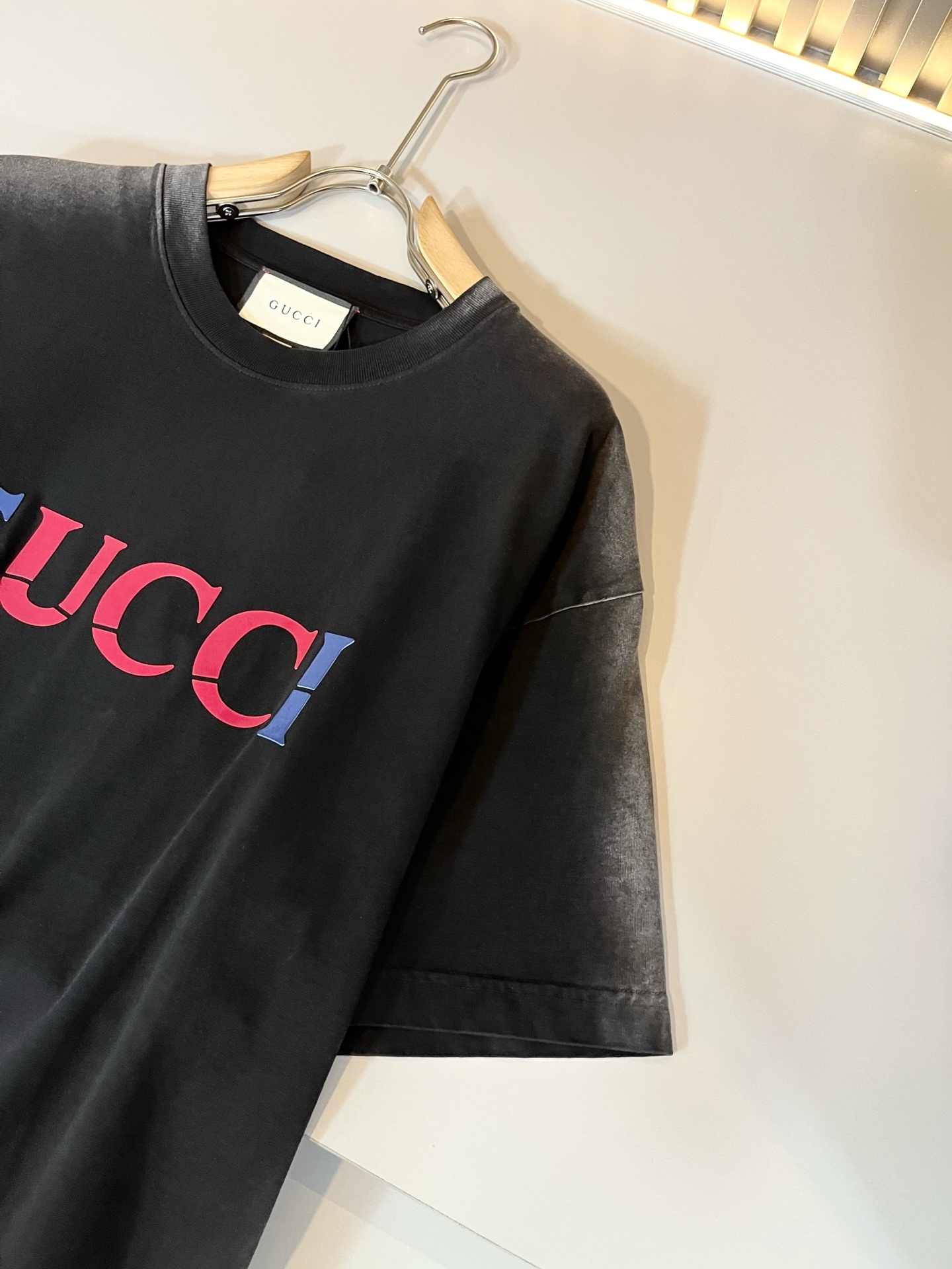 Gucc*古家 2025春夏新款男女同情侣款👫休闲宽松棉质圆领短袖T恤衫!贸易公司渠道稀出,同步官网发