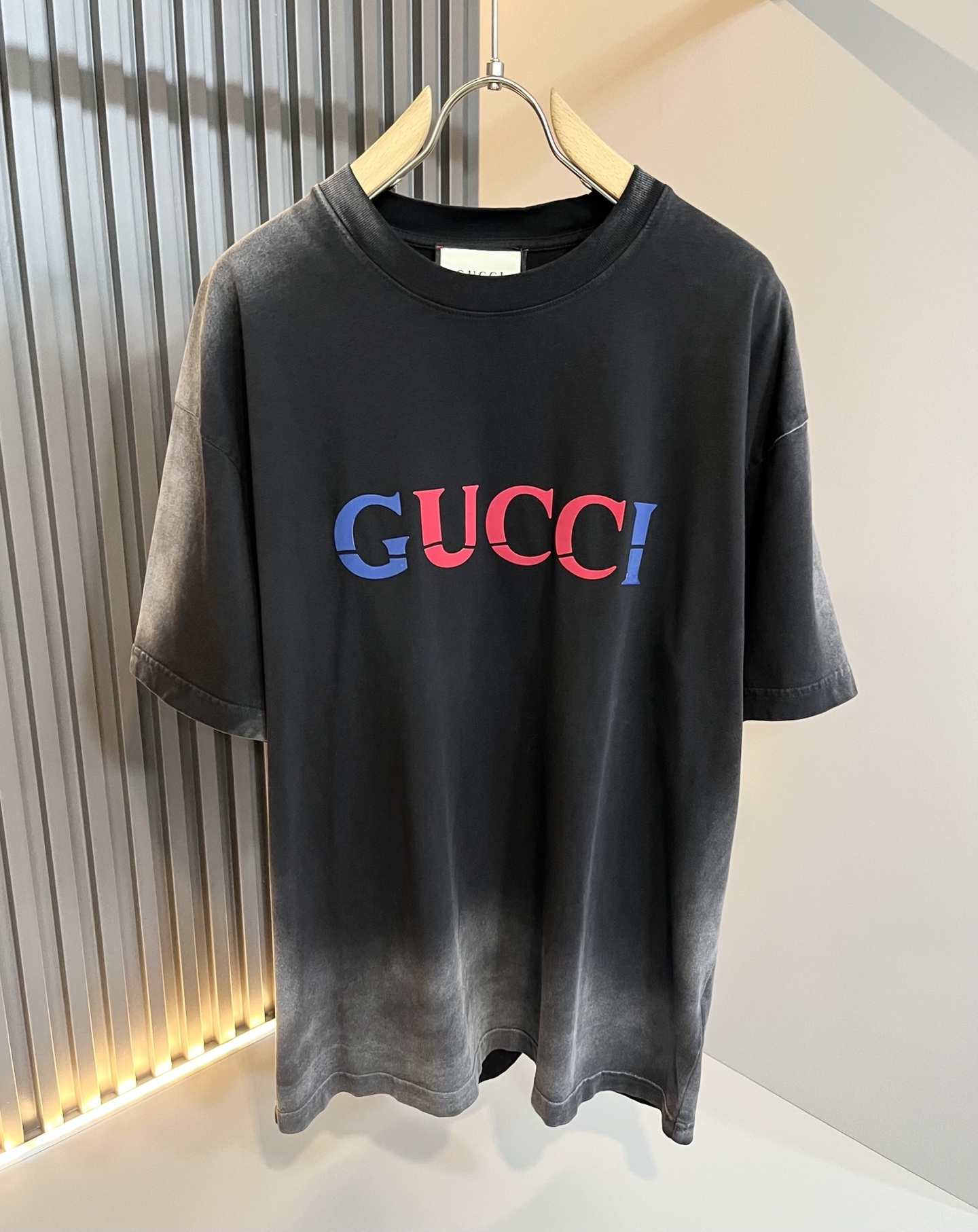Gucc*古家 2025春夏新款男女同情侣款👫休闲宽松棉质圆领短袖T恤衫!贸易公司渠道稀出,同步官网发