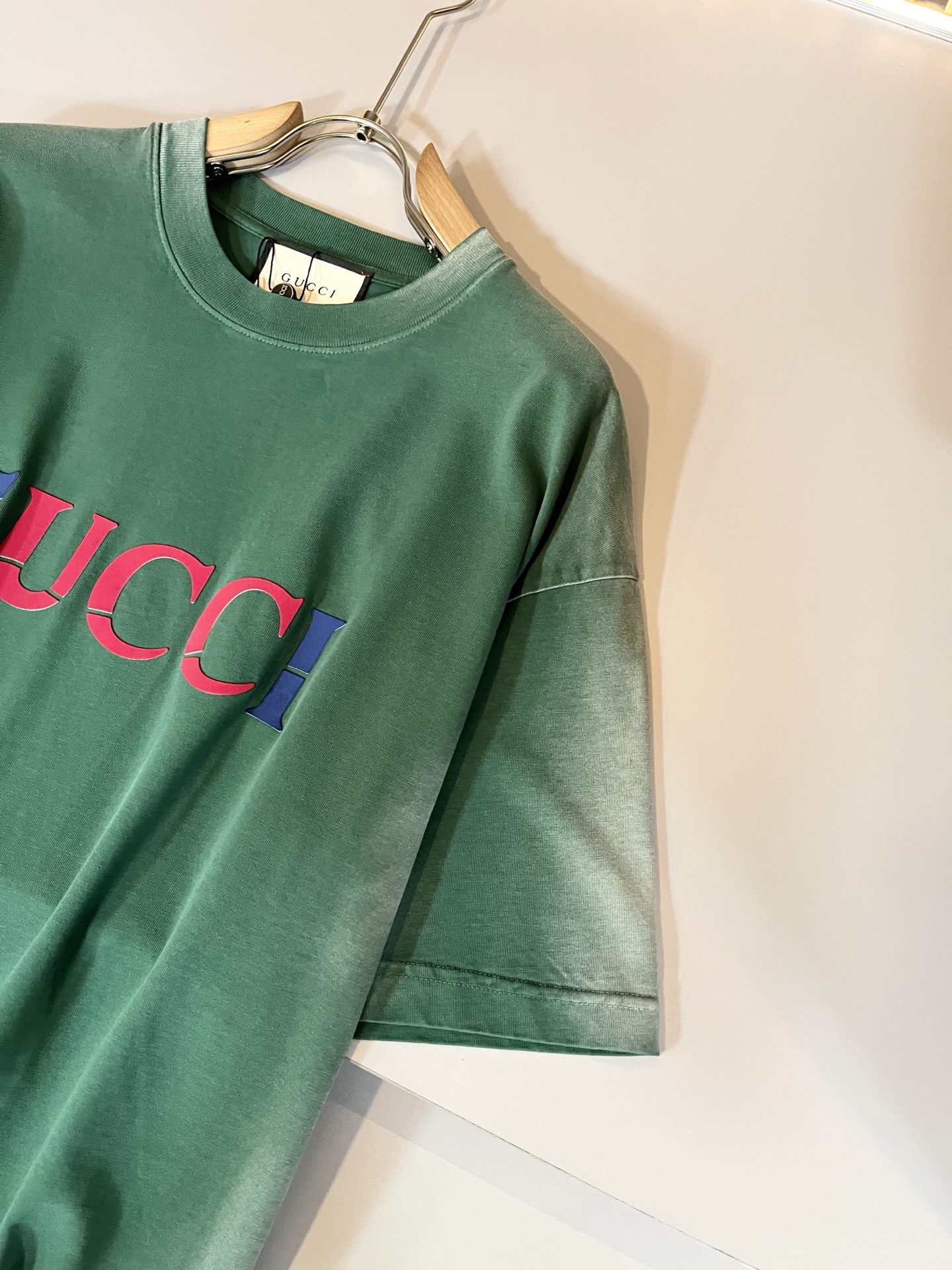  Gucc*古家 2025春夏新款男女同情侣款👫休闲宽松棉质圆领短袖T恤衫！贸易公司渠道稀出，同步官网发