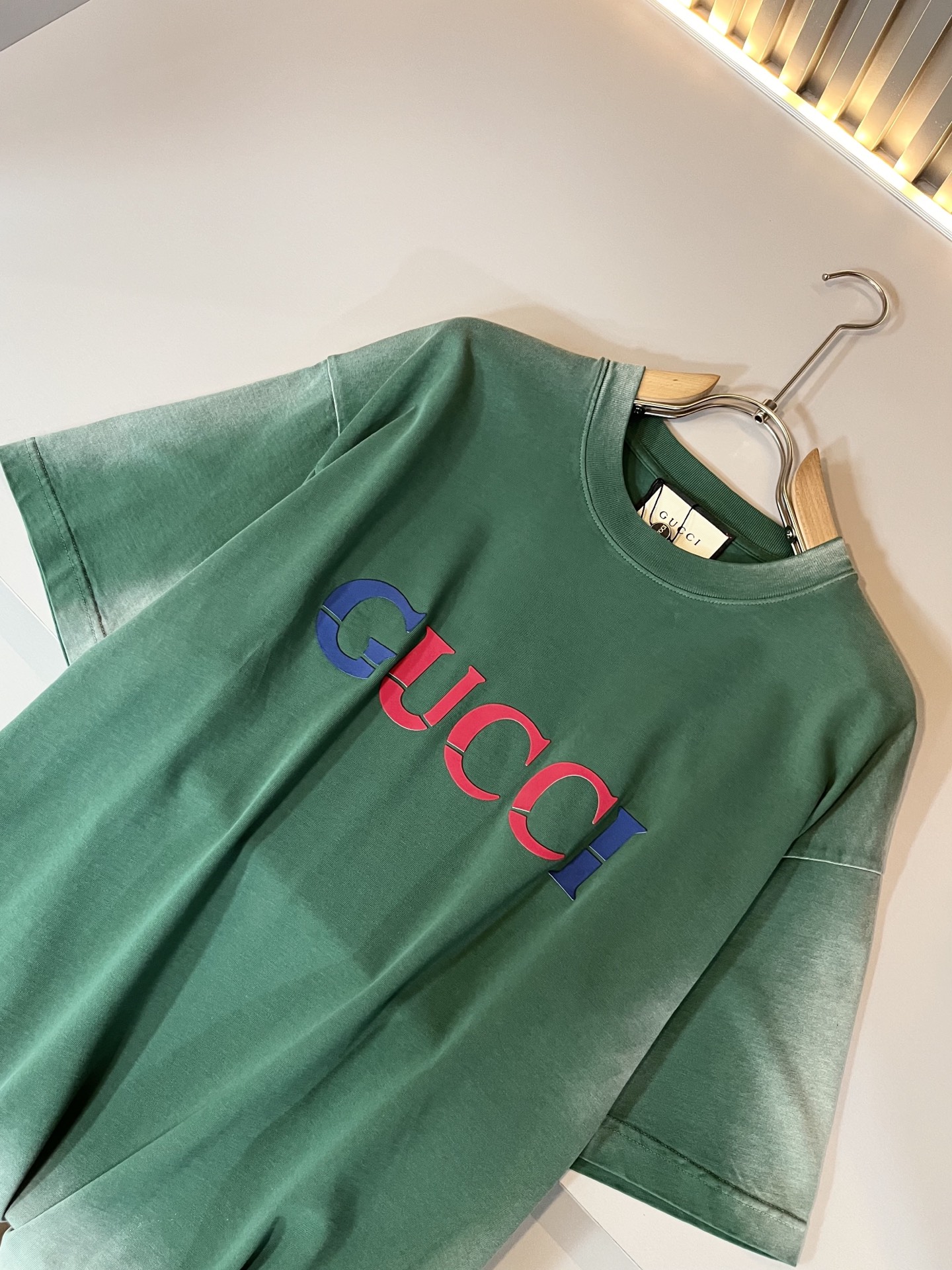  Gucc*古家 2025春夏新款男女同情侣款👫休闲宽松棉质圆领短袖T恤衫！贸易公司渠道稀出，同步官网发