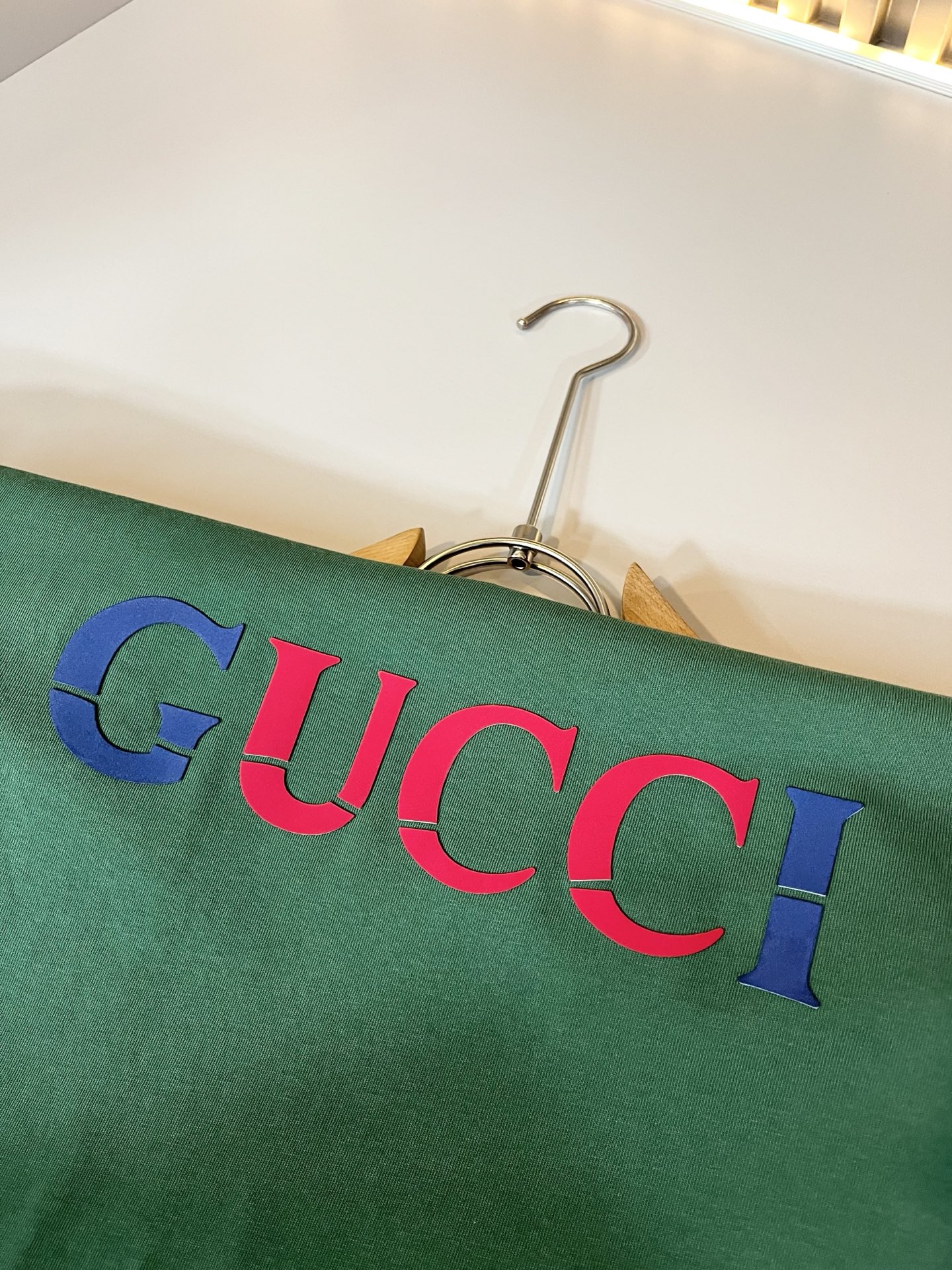  Gucc*古家 2025春夏新款男女同情侣款👫休闲宽松棉质圆领短袖T恤衫！贸易公司渠道稀出，同步官网发