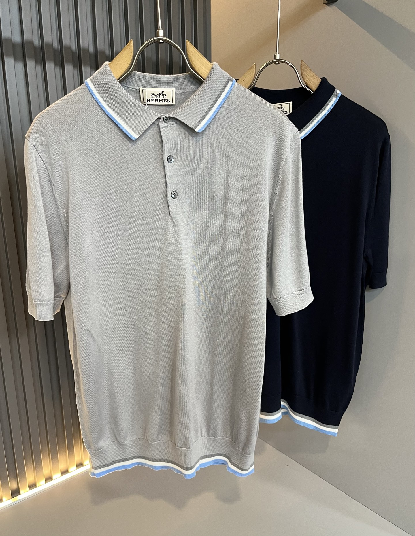  Her*mes爱*仕2025春夏新款男士翻领短袖T恤，全新升级百搭基础款，低调奢华，品格之选！甄选优质