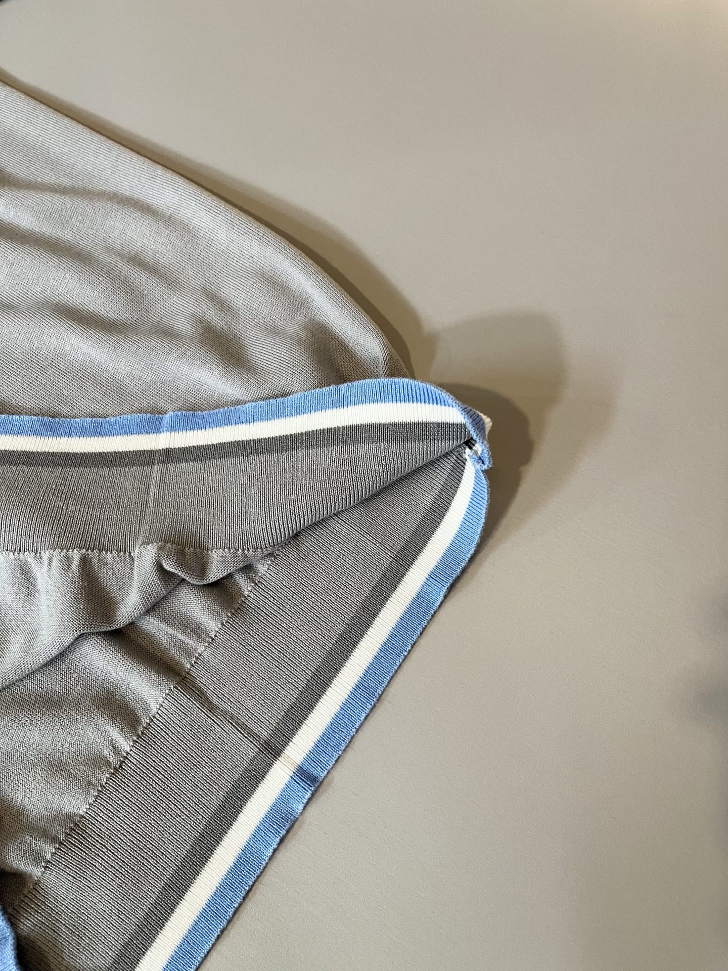  Her*mes爱*仕2025春夏新款男士翻领短袖T恤，全新升级百搭基础款，低调奢华，品格之选！甄选优质