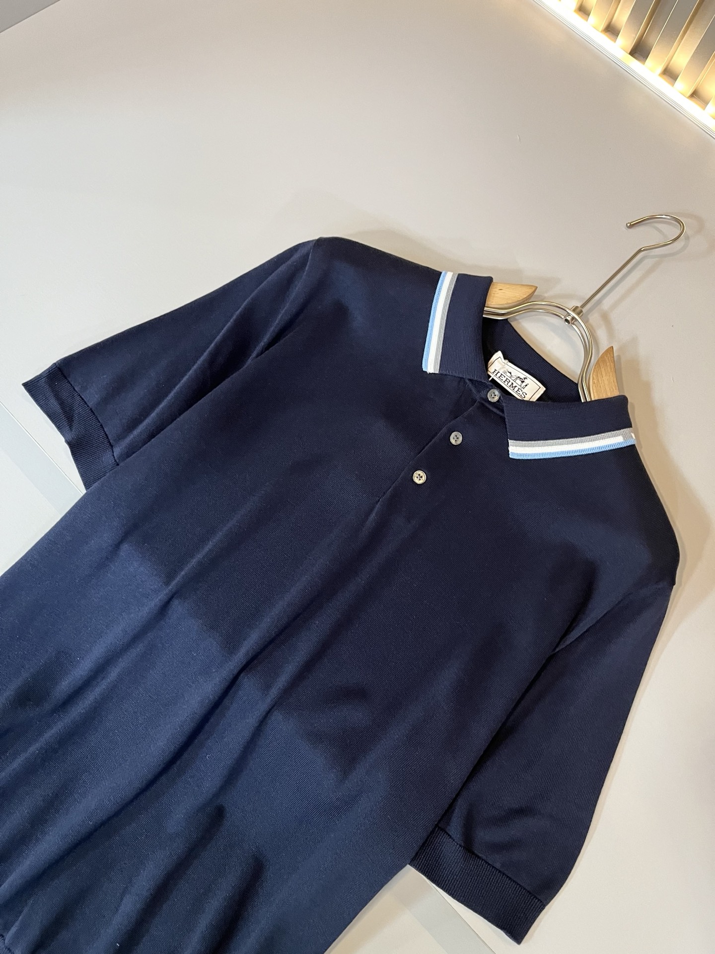  Her*mes爱*仕2025春夏新款男士翻领短袖T恤，全新升级百搭基础款，低调奢华，品格之选！甄选优质