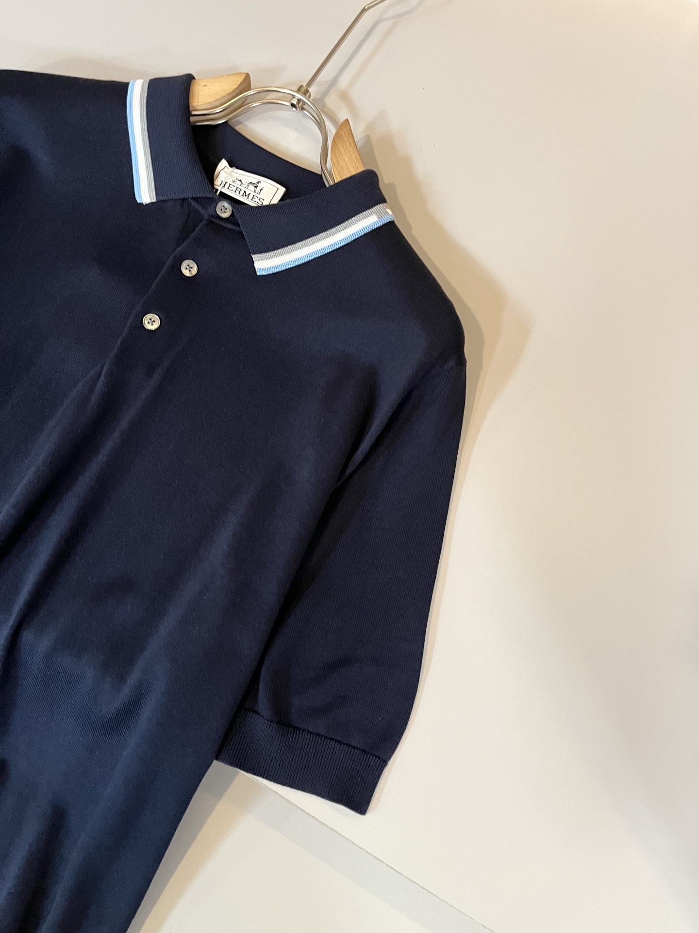  Her*mes爱*仕2025春夏新款男士翻领短袖T恤，全新升级百搭基础款，低调奢华，品格之选！甄选优质