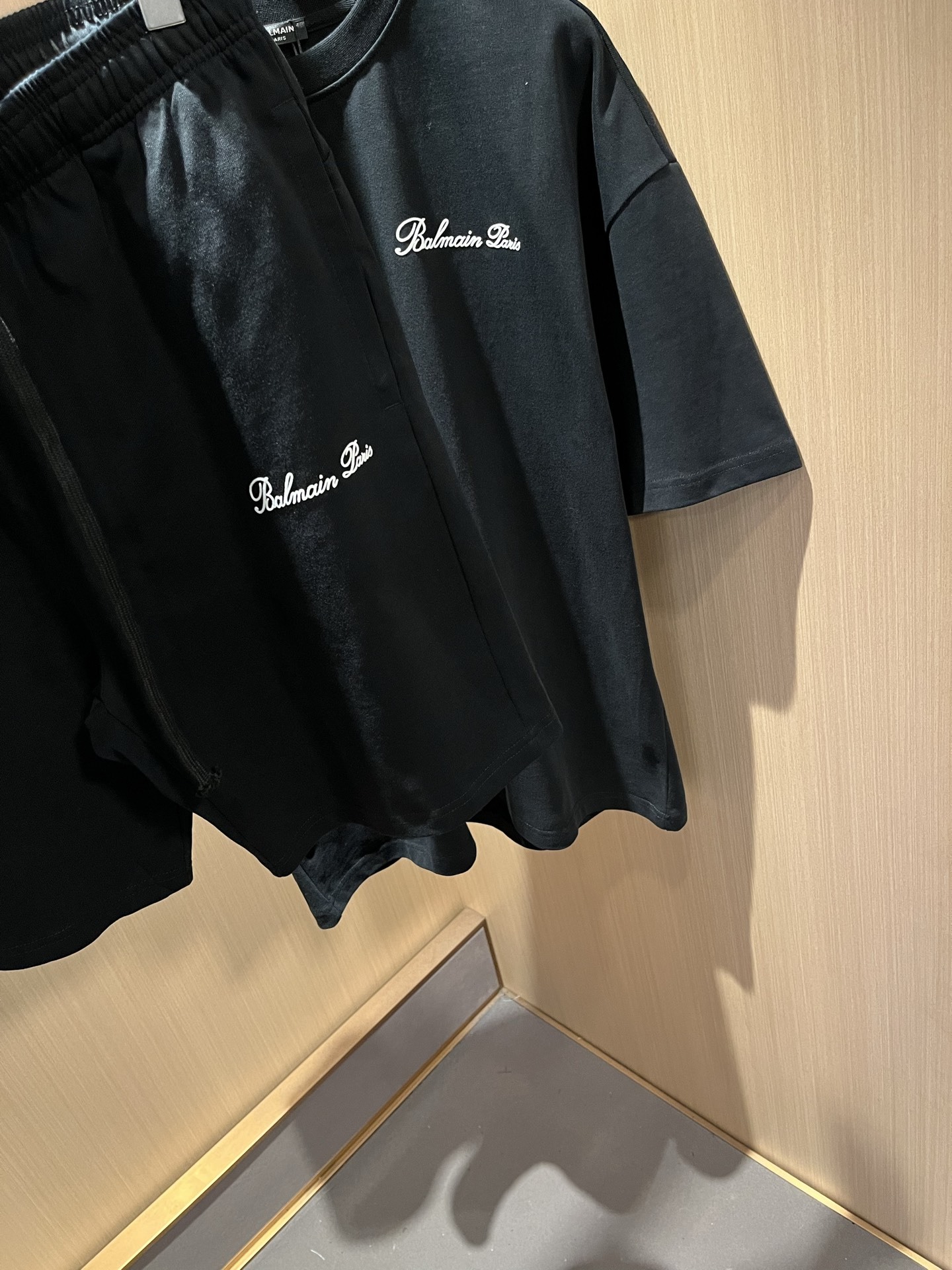 BALM*IN 巴尔曼 2025春夏新款休闲套装,男人心目中的“里程碑”机车王国的“佼佼者”遍布世界