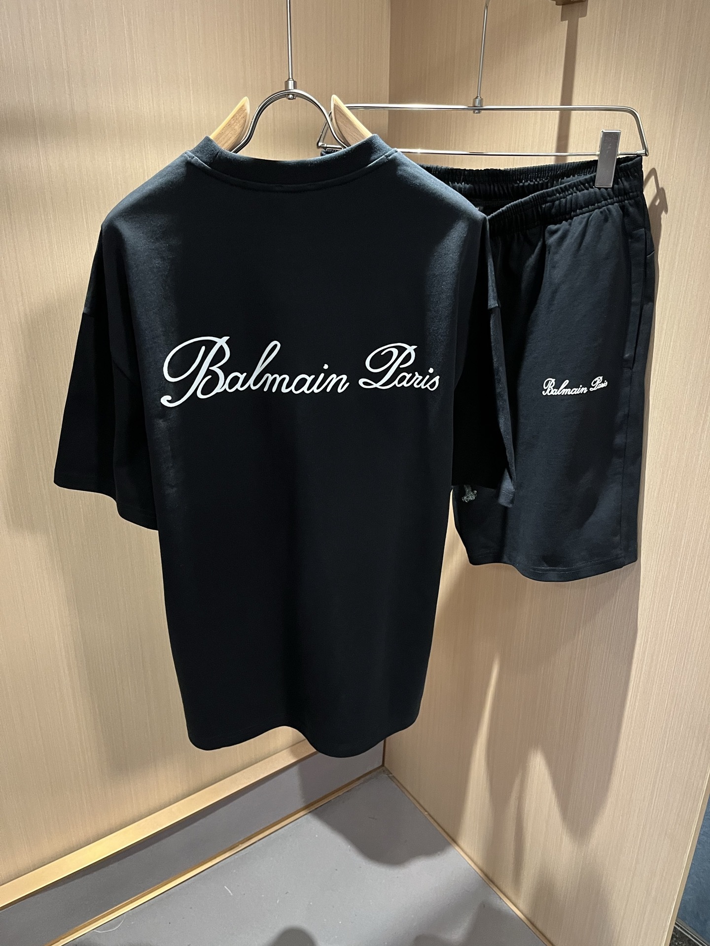 BALM*IN 巴尔曼 2025春夏新款休闲套装,男人心目中的“里程碑”机车王国的“佼佼者”遍布世界