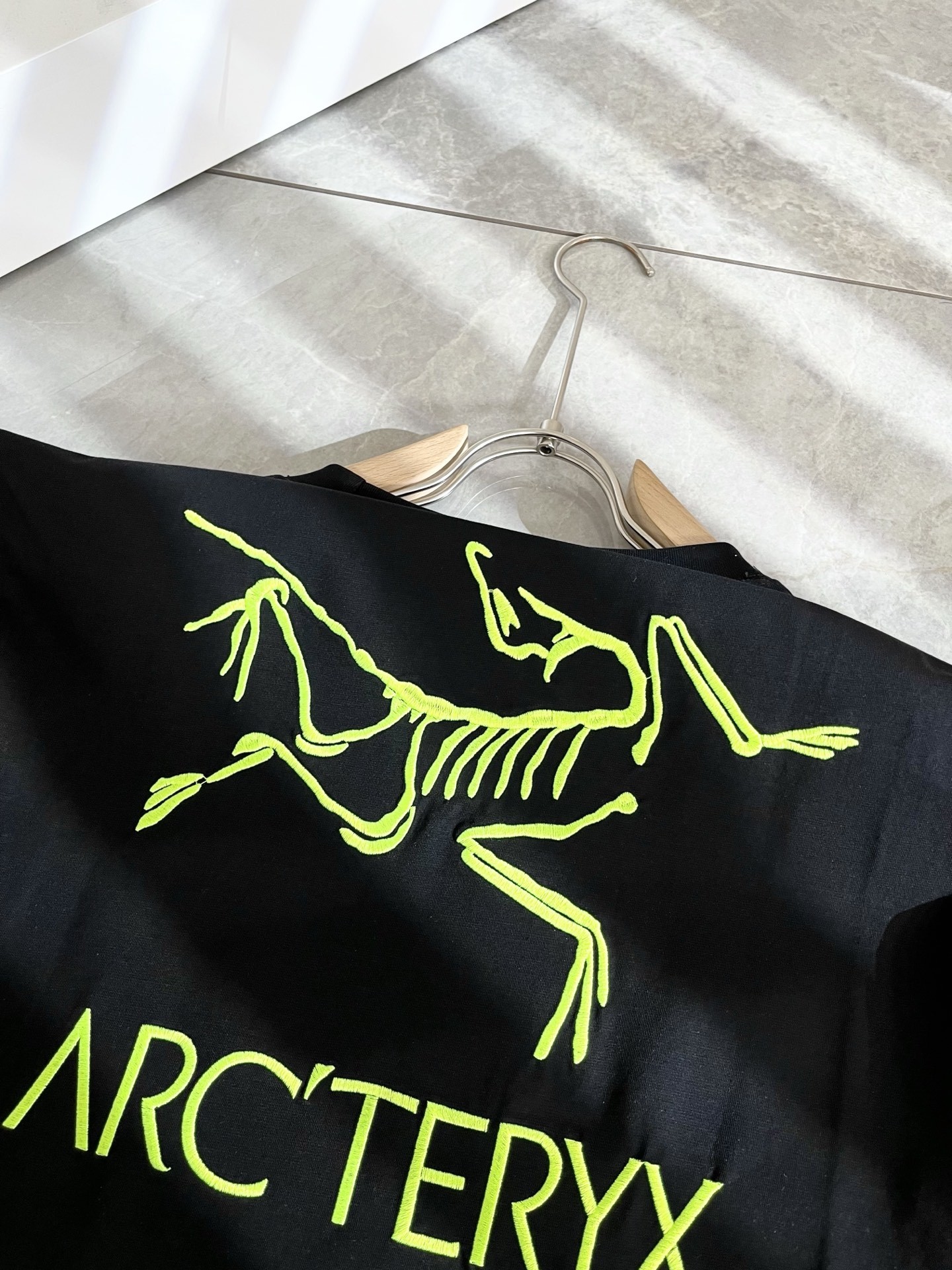 ARCTER*X始*祖鸟 2025春夏新款男女同款👫短袖T恤,户外品牌可能大家第一想到的就是加拿大鹅、