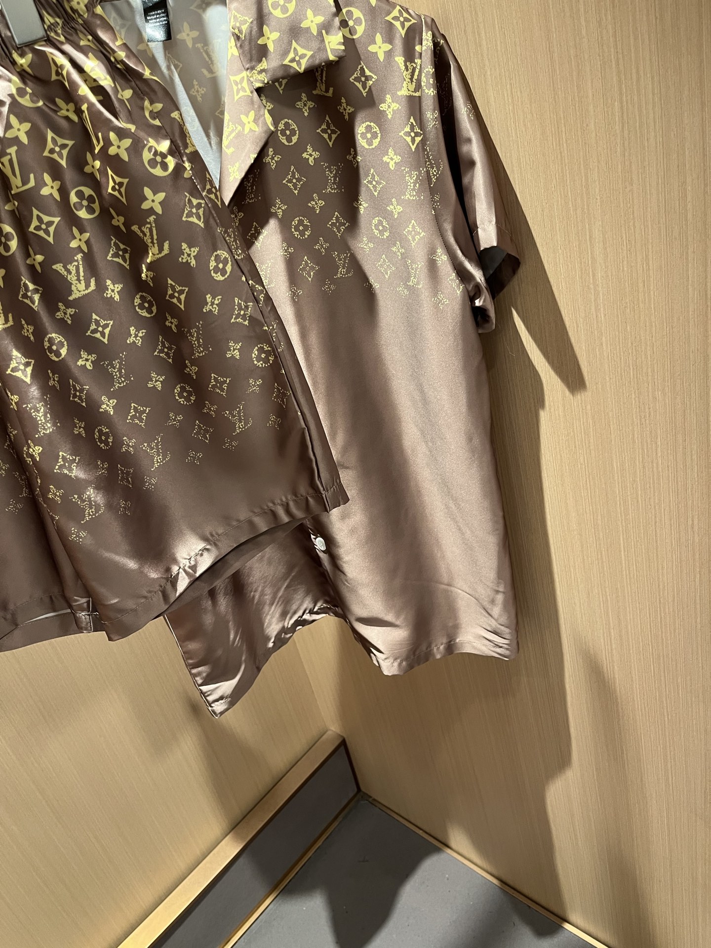  Louis Vuit*on 路易家族 2025春夏新款Monogram系列！轻奢休闲套装，男女同款👫睡