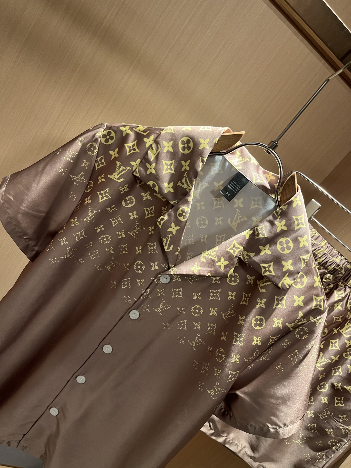  Louis Vuit*on 路易家族 2025春夏新款Monogram系列！轻奢休闲套装，男女同款👫睡