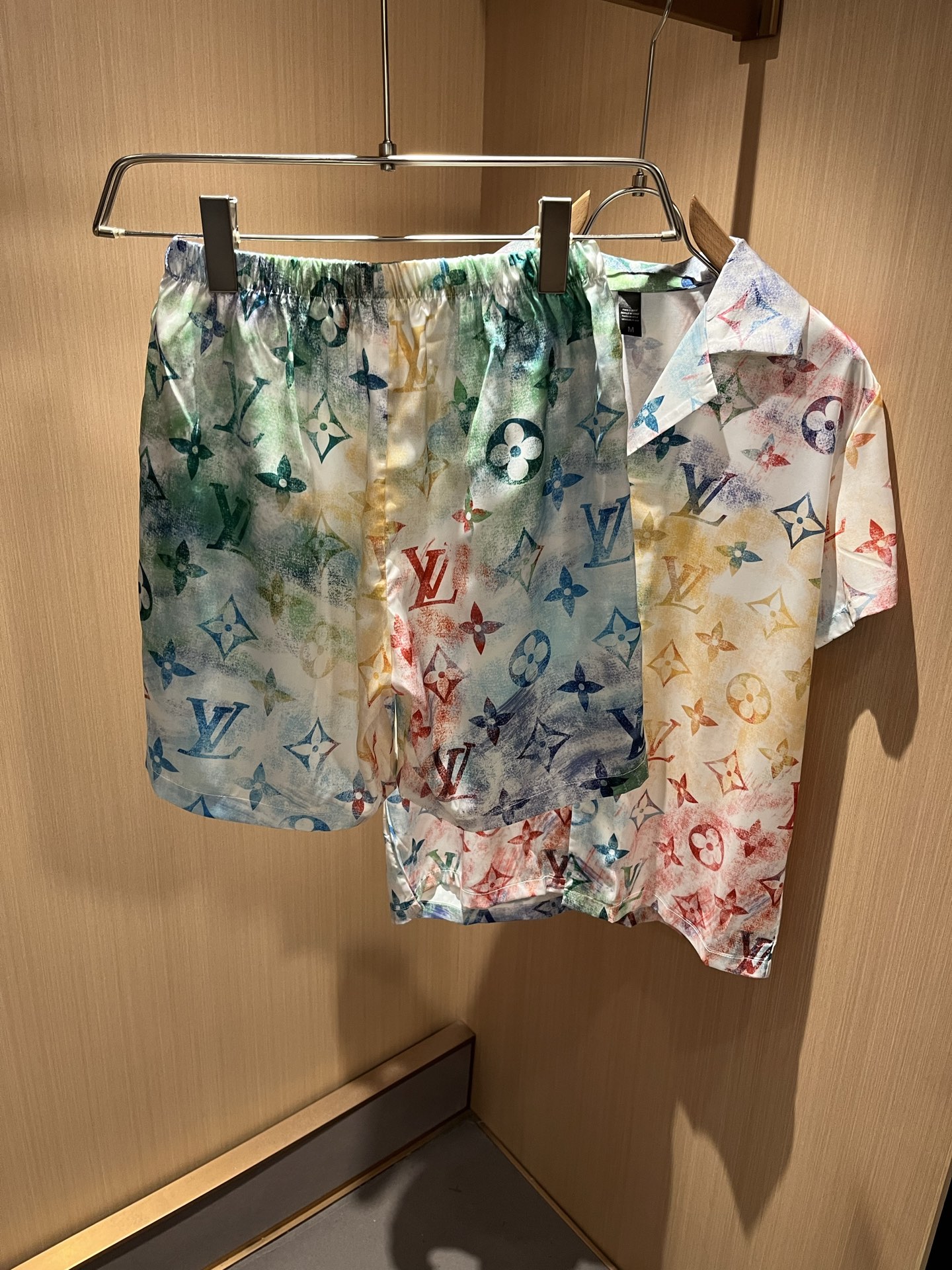  Louis Vuit*on 路易家族 2025春夏新款Monogram系列！轻奢休闲套装，男女同款👫睡