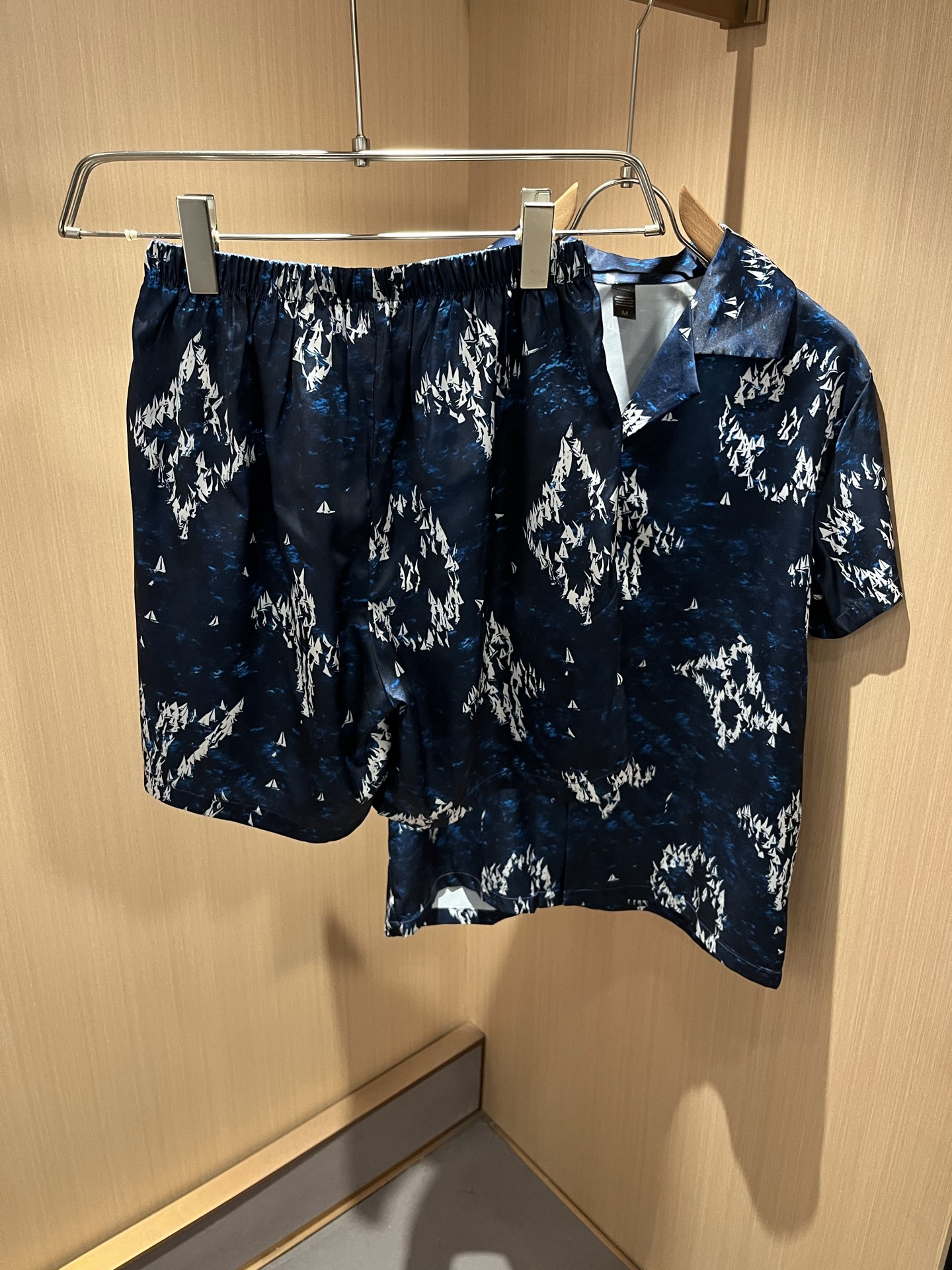  Louis Vuit*on 路易家族 2025春夏新款Monogram系列！轻奢休闲套装，男女同款👫睡