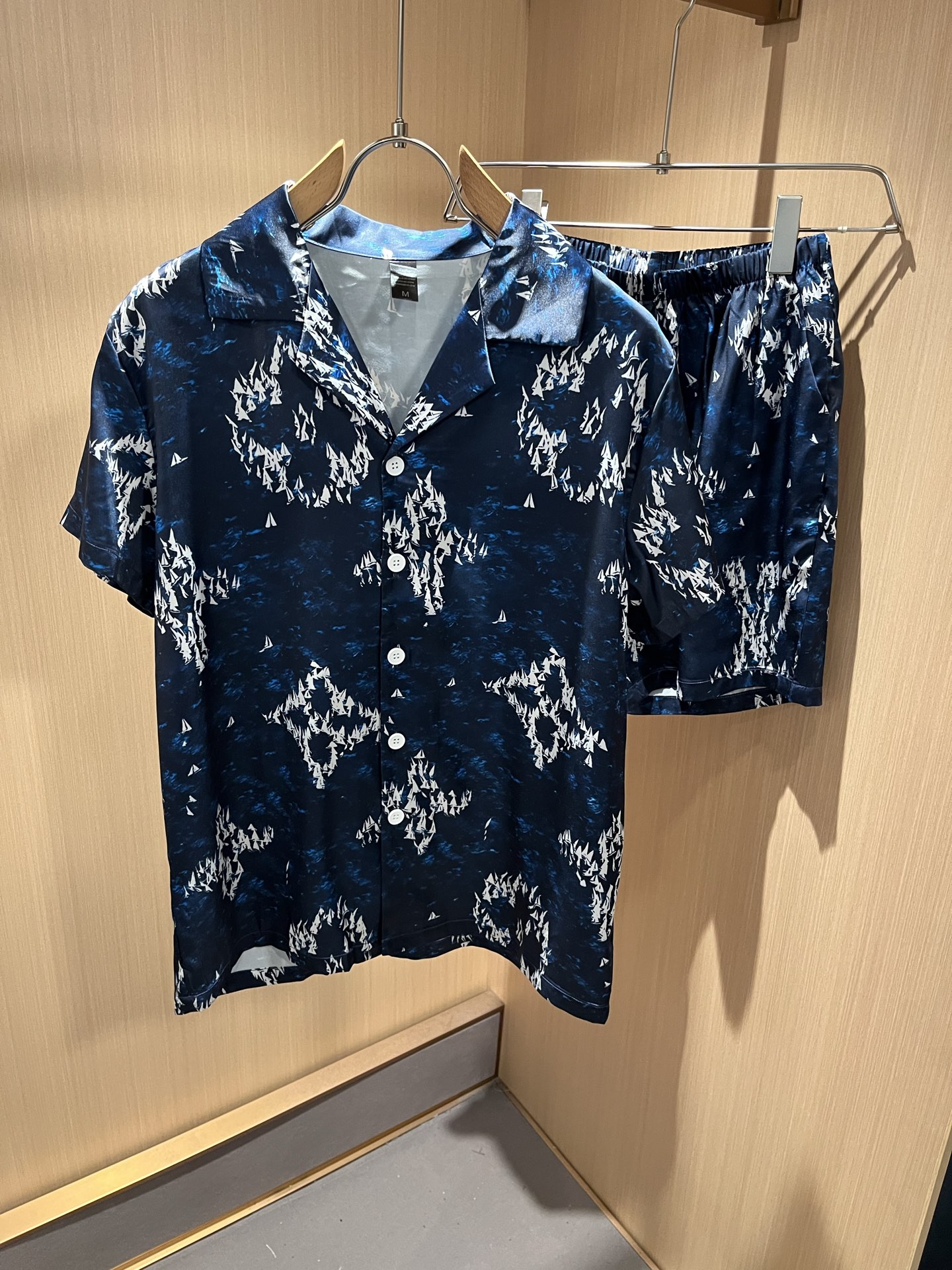  Louis Vuit*on 路易家族 2025春夏新款Monogram系列！轻奢休闲套装，男女同款👫睡