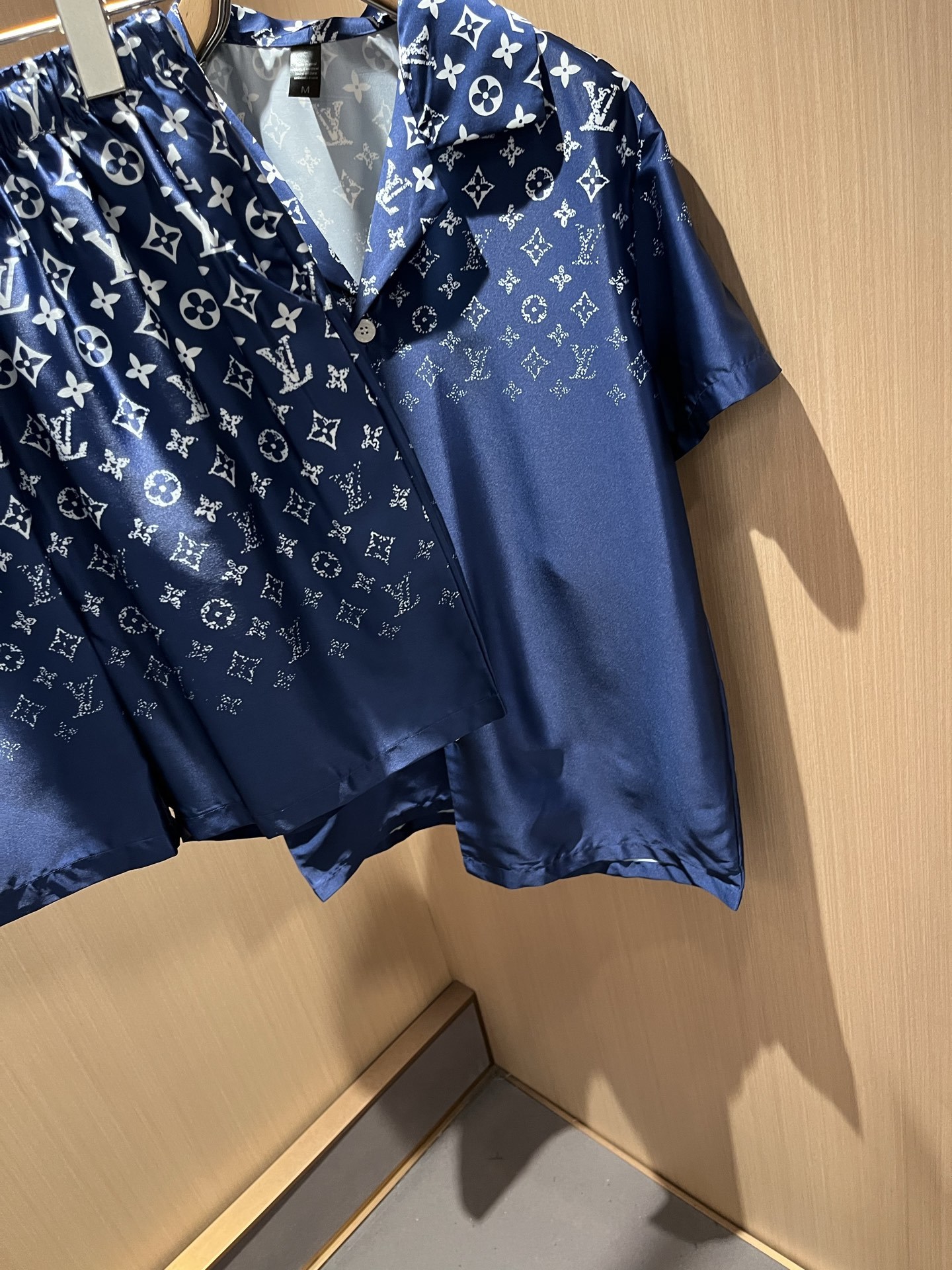 Louis Vuit*on 路易家族 2025春夏新款Monogram系列!轻奢休闲套装,男女同款👫睡