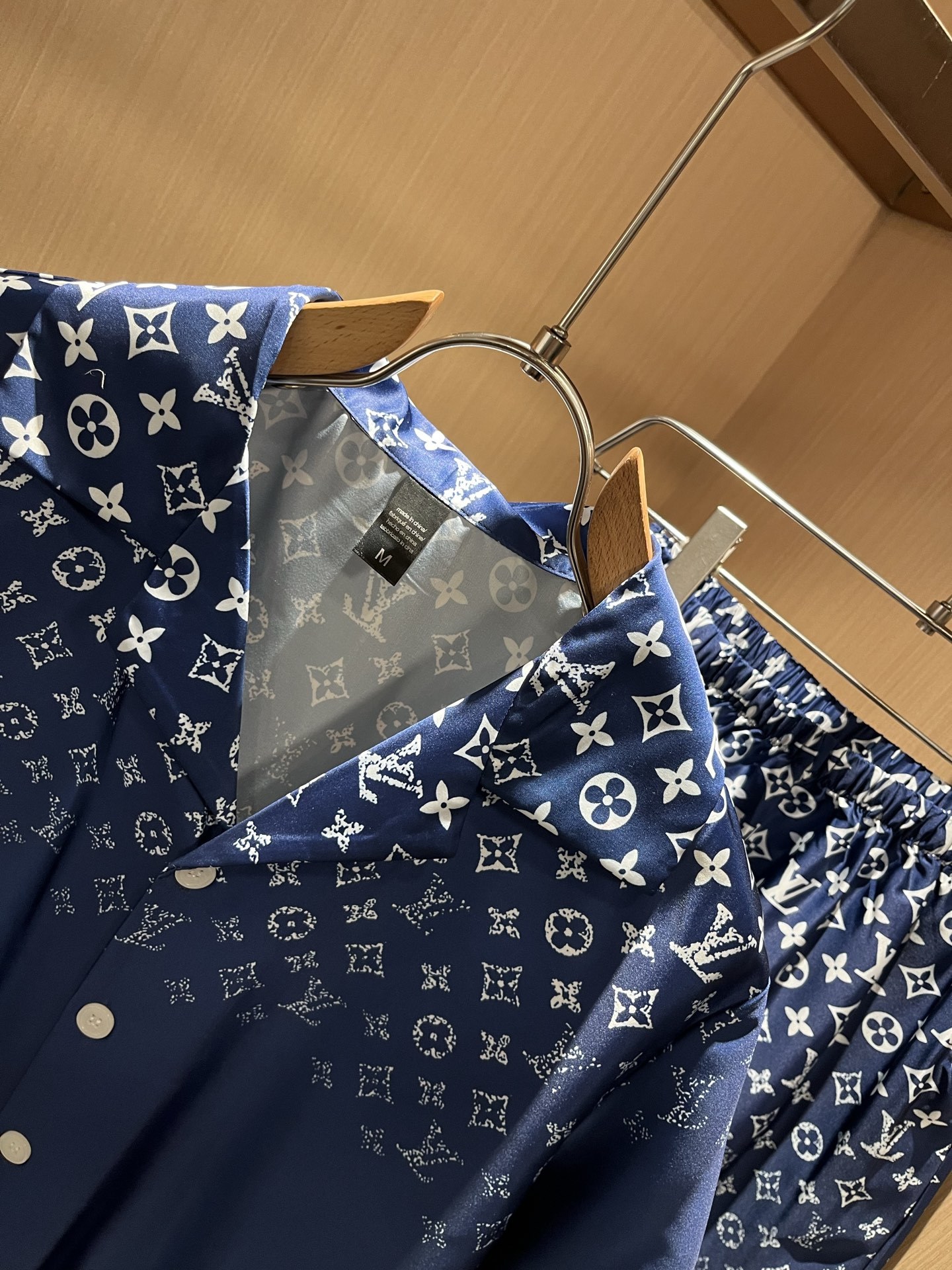 Louis Vuit*on 路易家族 2025春夏新款Monogram系列!轻奢休闲套装,男女同款👫睡