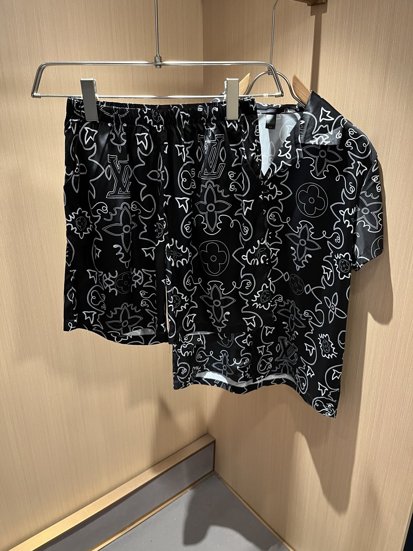 Louis Vuit*on 路易家族 2025春夏新款Monogram系列!轻奢休闲套装,男女同款👫睡