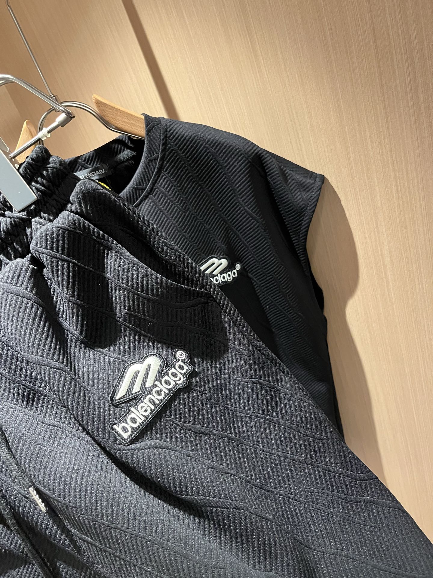  BALENCIA*巴黎*家 2025春夏最新款休闲套装，男女同款👫刺绣logo设计！贸易公司渠道稀出，