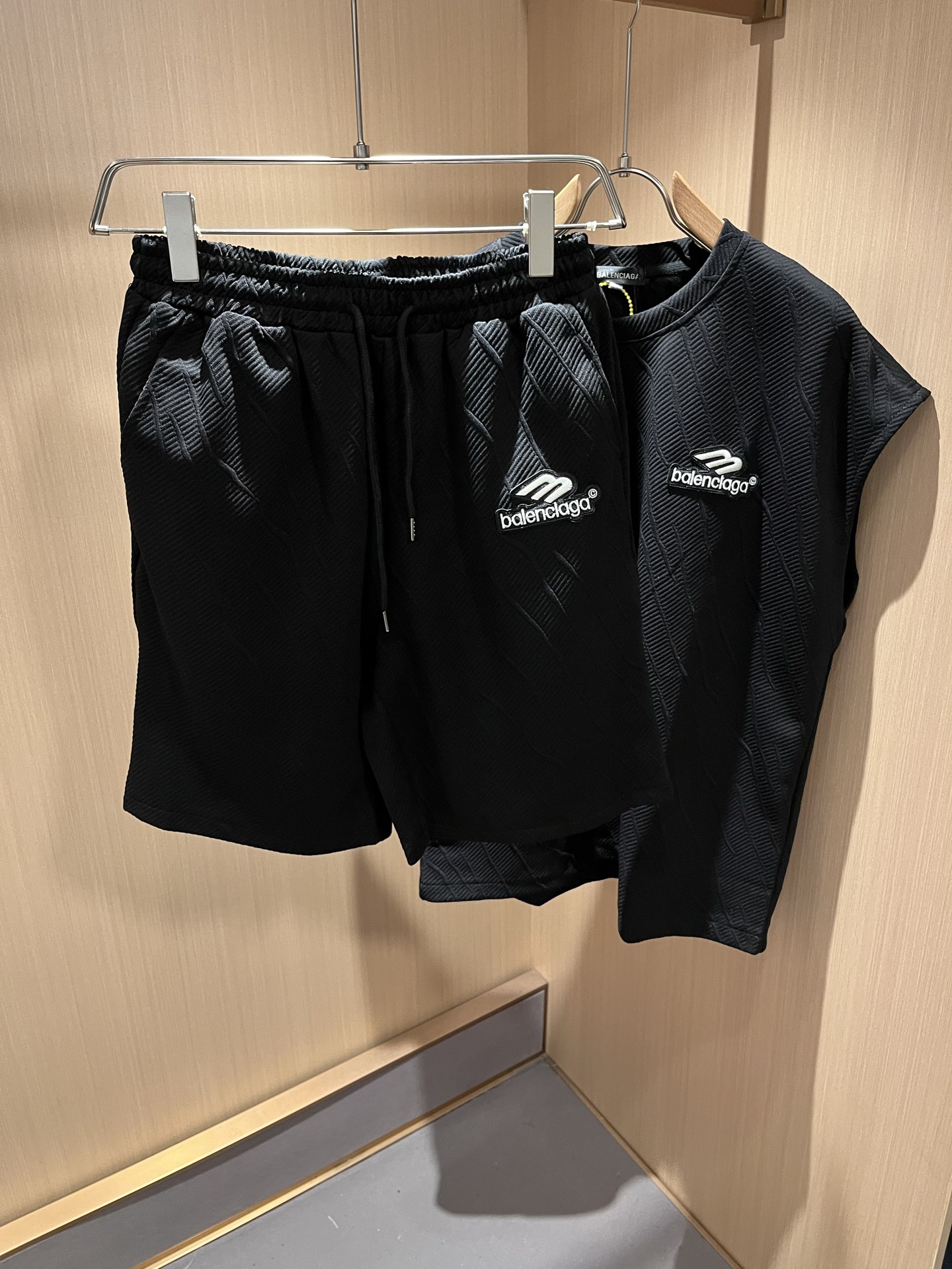  BALENCIA*巴黎*家 2025春夏最新款休闲套装，男女同款👫刺绣logo设计！贸易公司渠道稀出，