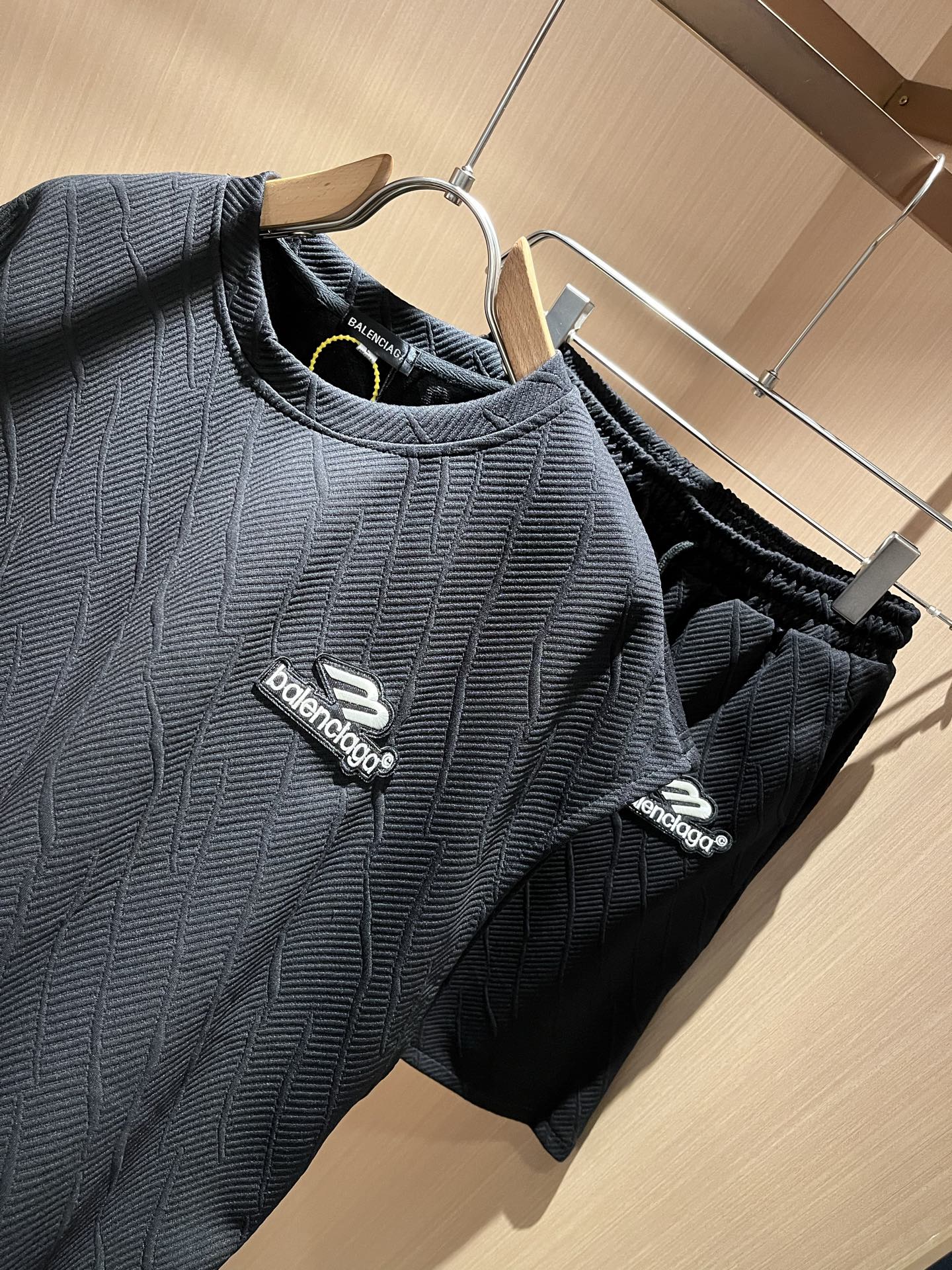  BALENCIA*巴黎*家 2025春夏最新款休闲套装，男女同款👫刺绣logo设计！贸易公司渠道稀出，