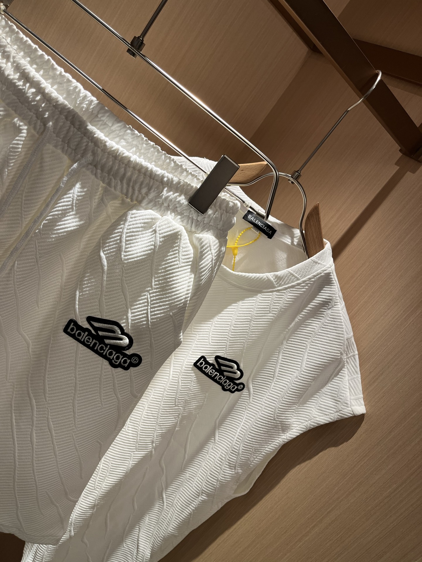  BALENCIA*巴黎*家 2025春夏最新款休闲套装，男女同款👫刺绣logo设计！贸易公司渠道稀出，