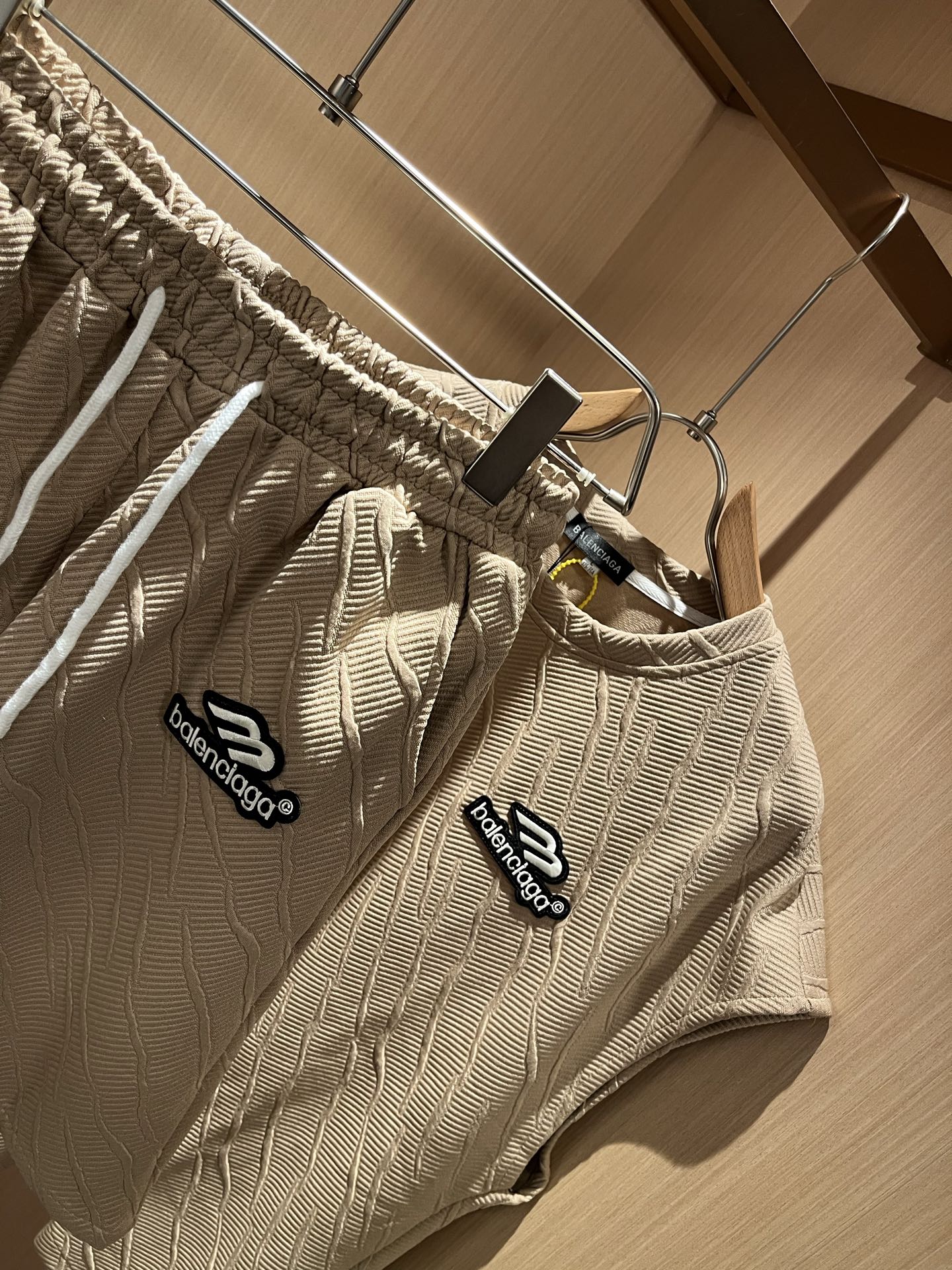  BALENCIA*巴黎*家 2025春夏最新款休闲套装，男女同款👫刺绣logo设计！贸易公司渠道稀出，