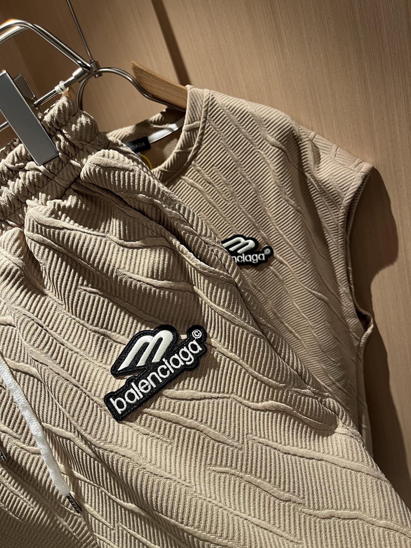  BALENCIA*巴黎*家 2025春夏最新款休闲套装，男女同款👫刺绣logo设计！贸易公司渠道稀出，