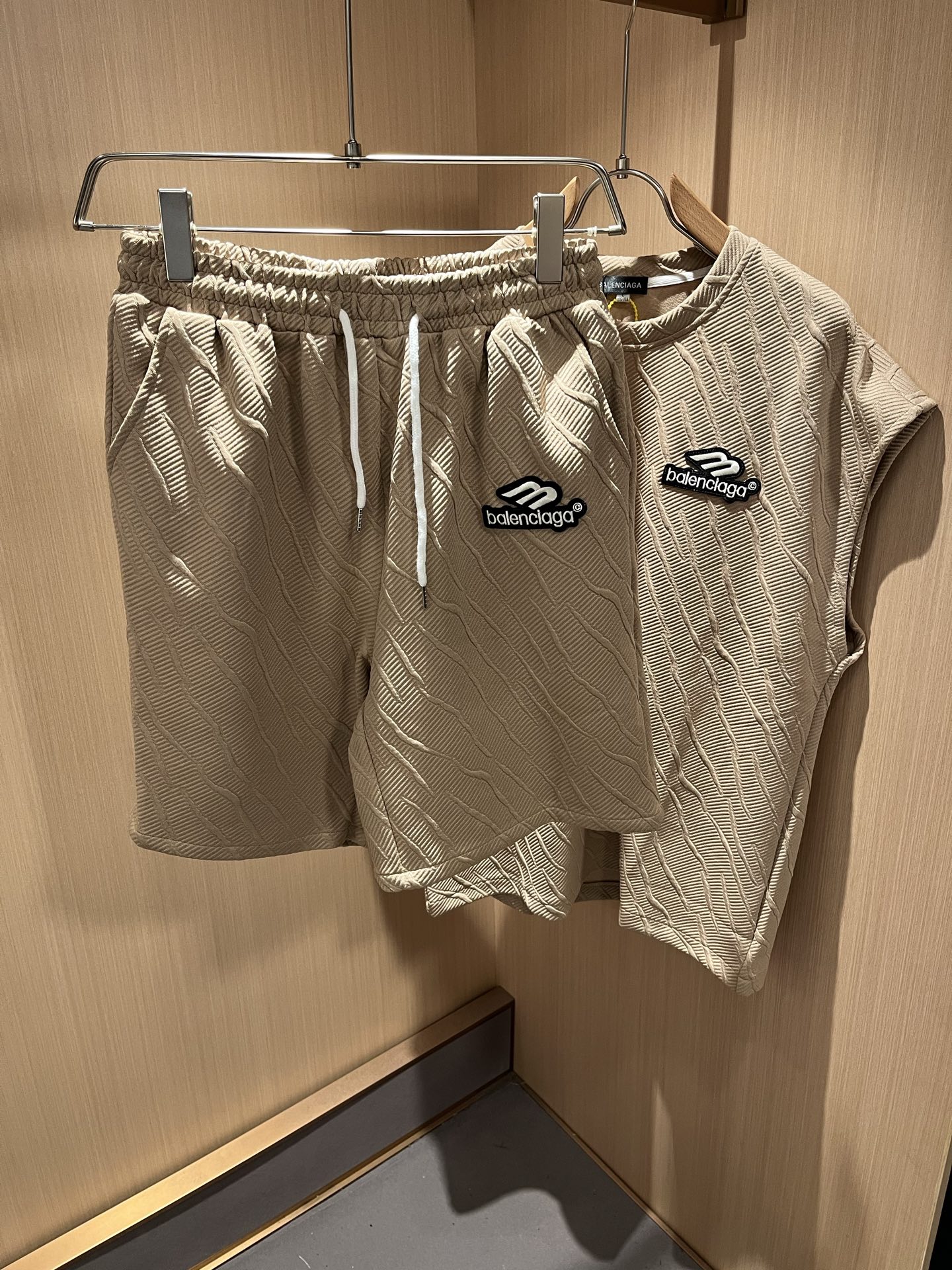  BALENCIA*巴黎*家 2025春夏最新款休闲套装，男女同款👫刺绣logo设计！贸易公司渠道稀出，