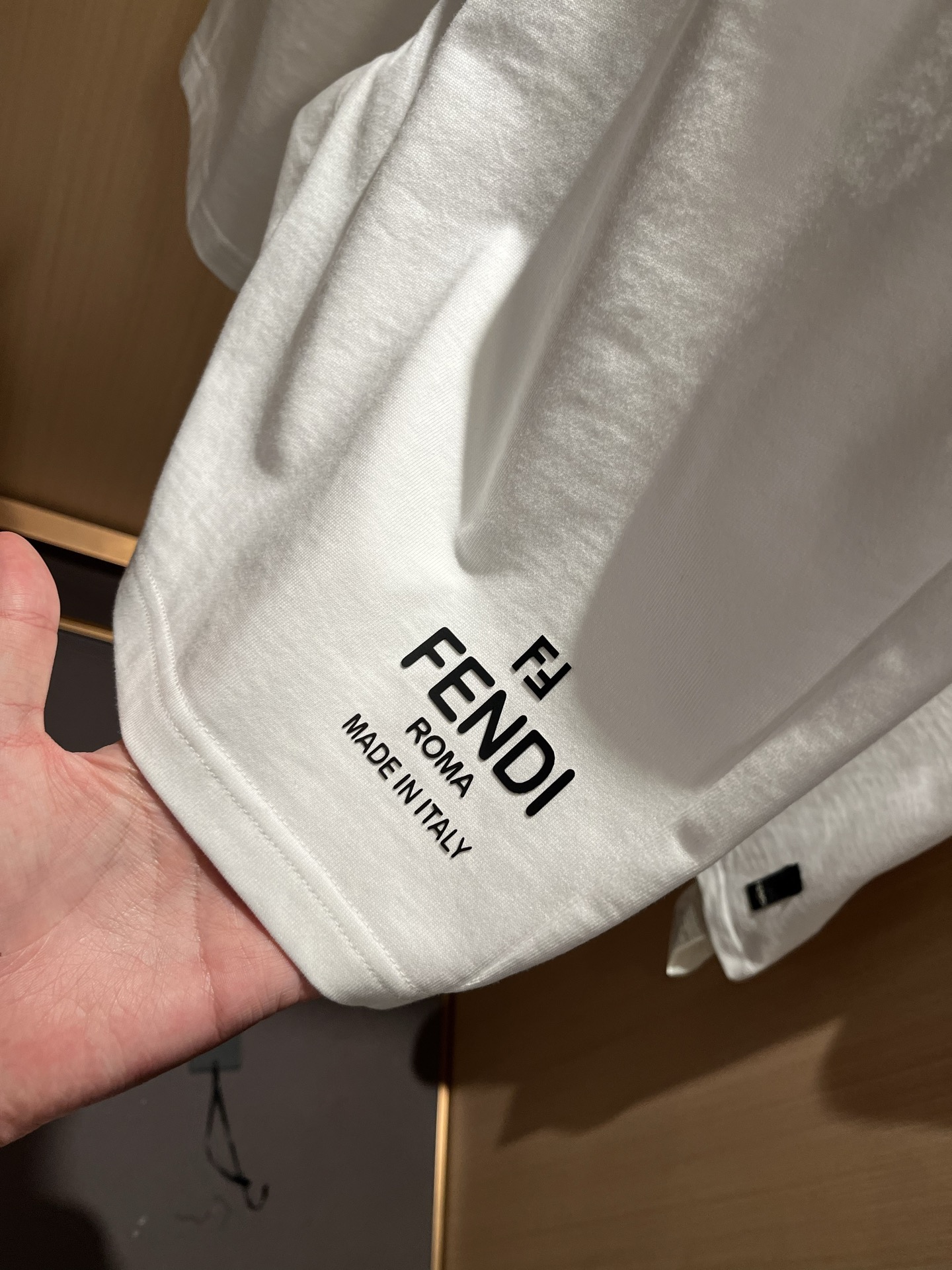  FEN 芬*迪 2025春夏新款男士休闲套装，百搭不限制年龄，衣身标识LOGO压胶设计！无论你是轻熟还