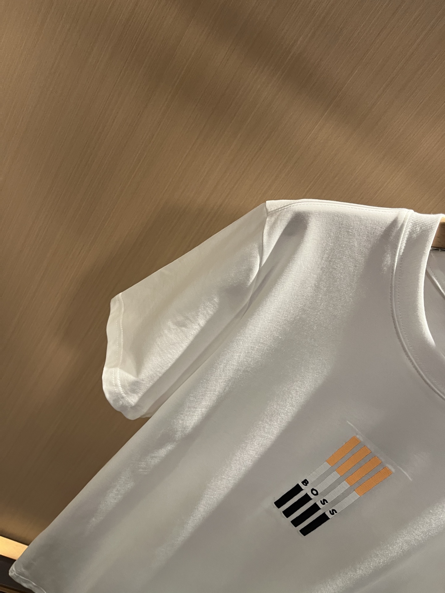  HUGO BOSS 雨果博斯 2025春夏新款男女同款👫短袖T恤！图案时尚休闲短袖T恤衫！胸前刺绣lo