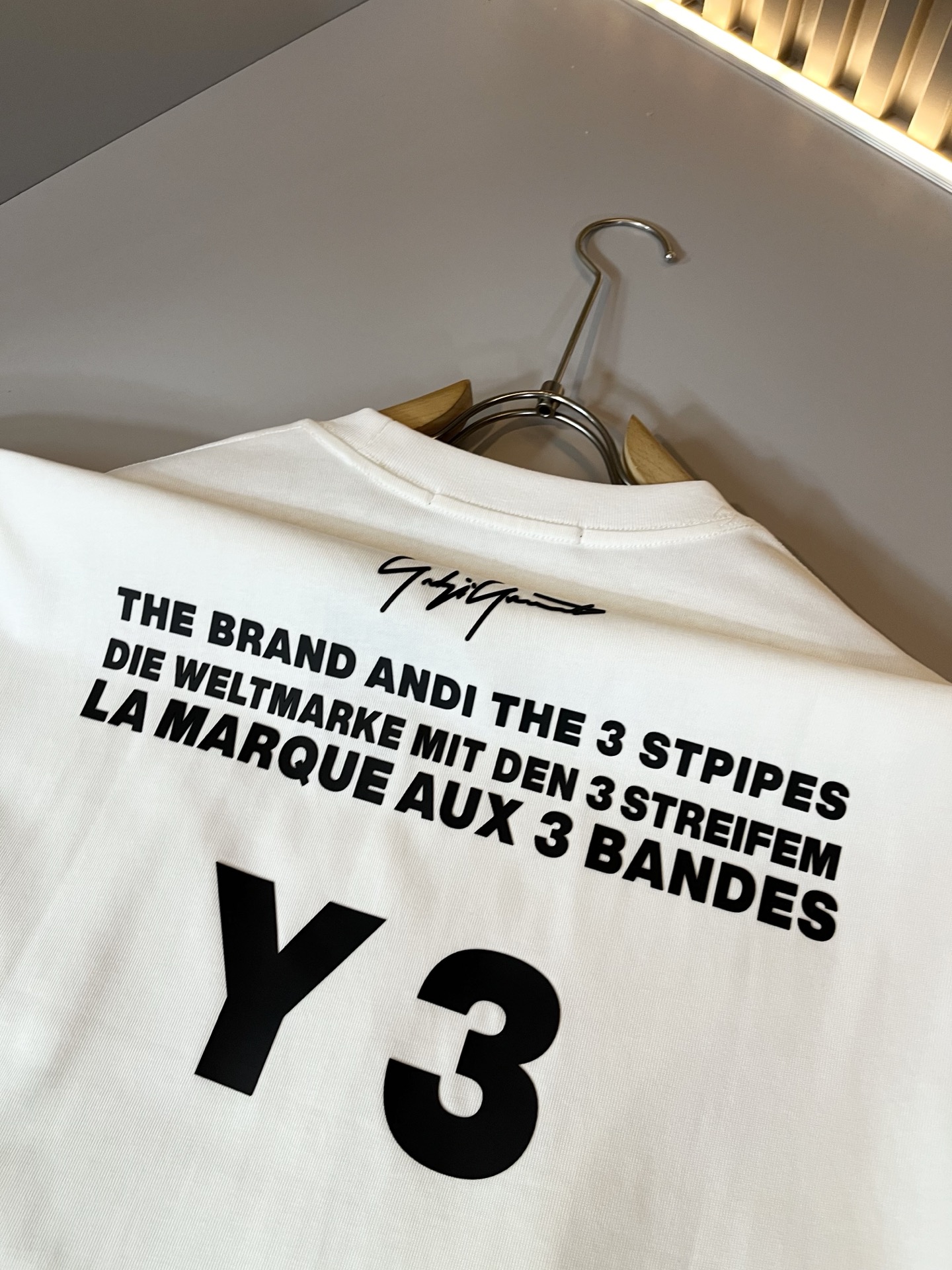  Y- 3山本*耀司 2025春夏新品男女同款👫短袖T恤 ，一面料上身舒适感非常好。炸街必须要拥有它，专