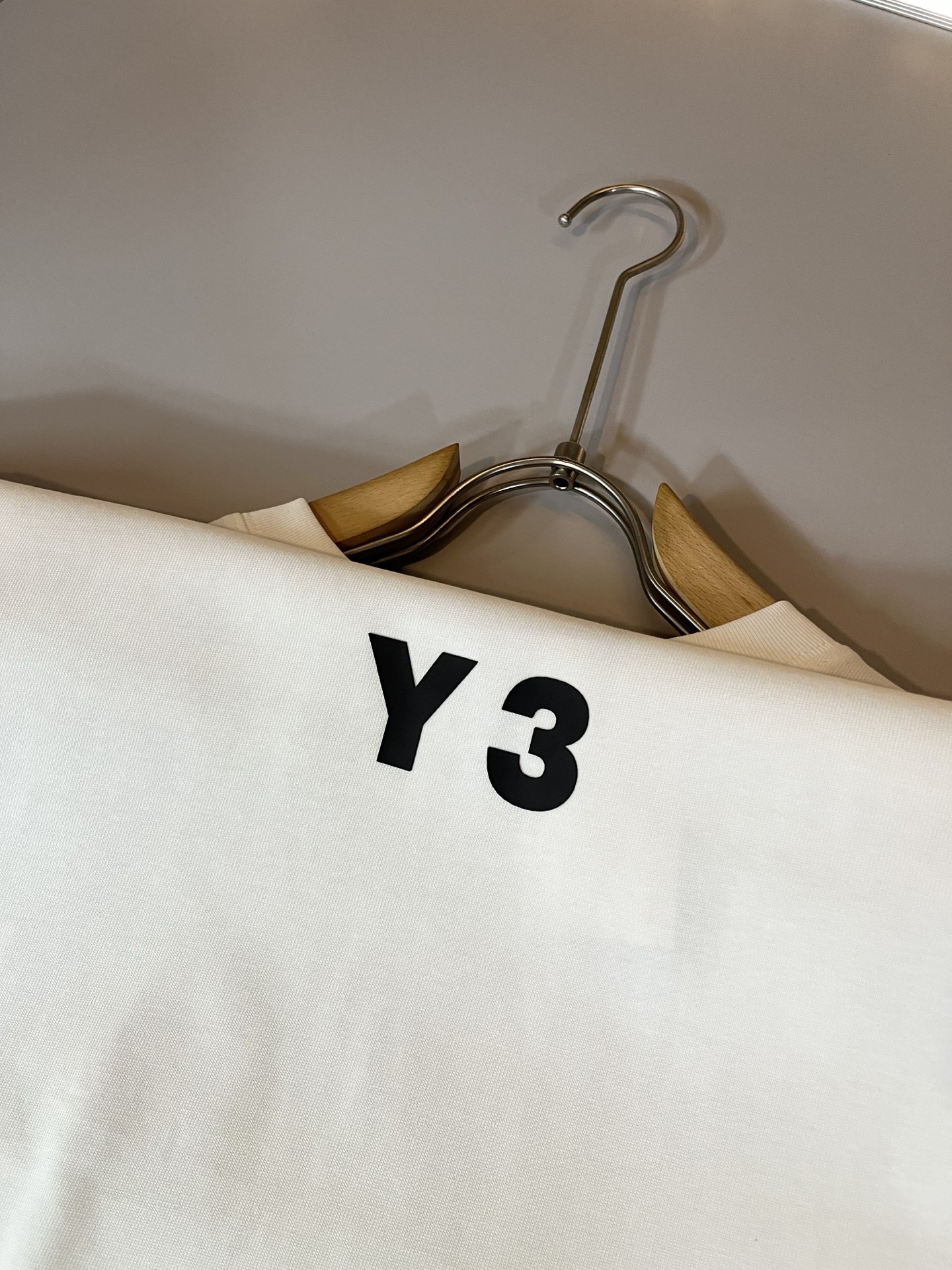  Y- 3山本*耀司 2025春夏新品男女同款👫短袖T恤 ，一面料上身舒适感非常好。炸街必须要拥有它，专