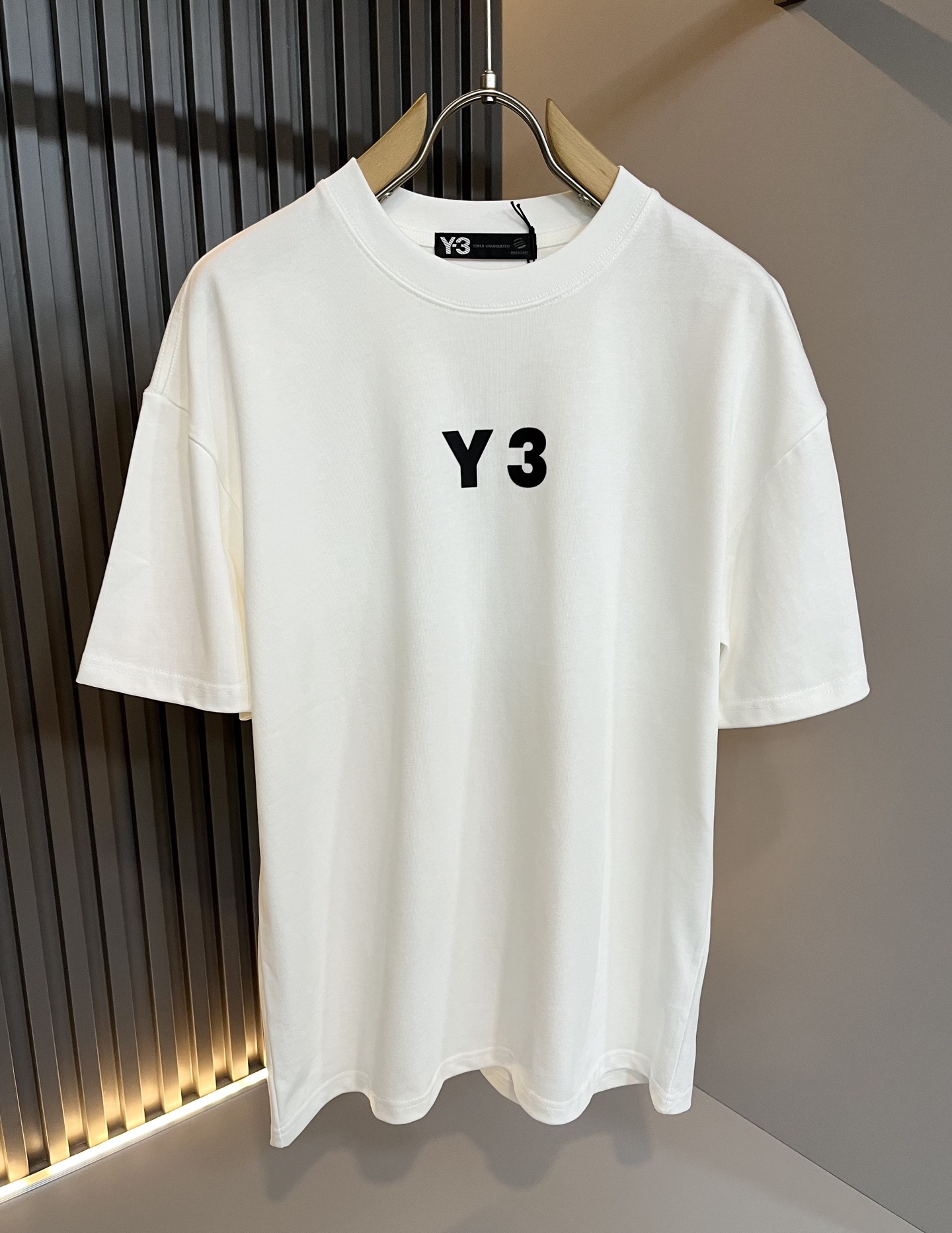  Y- 3山本*耀司 2025春夏新品男女同款👫短袖T恤 ，一面料上身舒适感非常好。炸街必须要拥有它，专