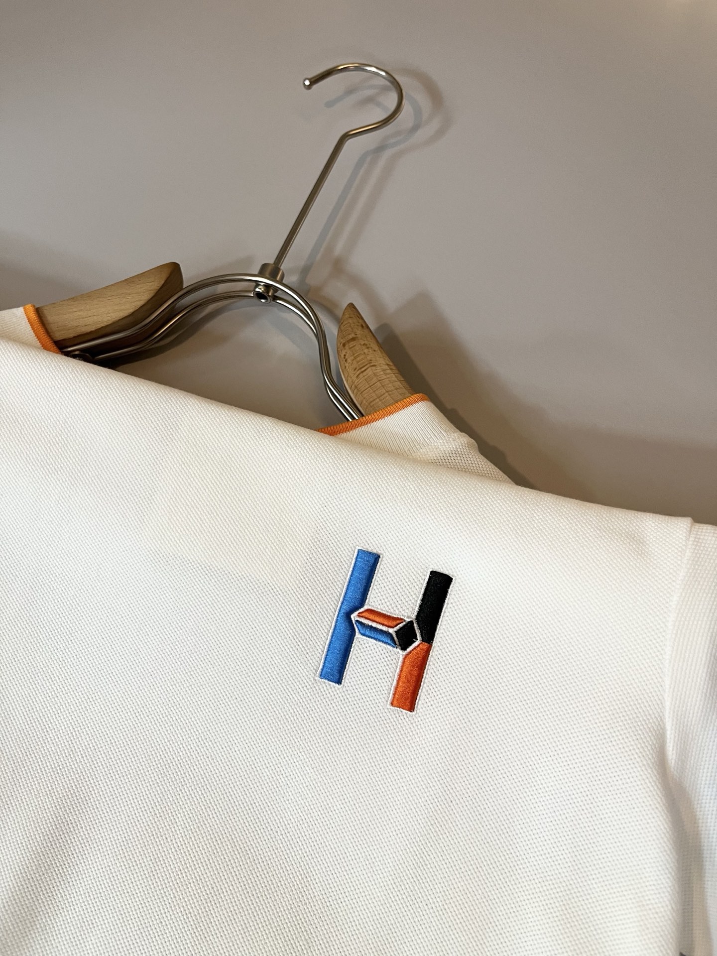  Her*mes爱*仕2025春夏新款男士短袖T恤，全新升级百搭基础款，低调奢华，品格之选！甄选优质精选